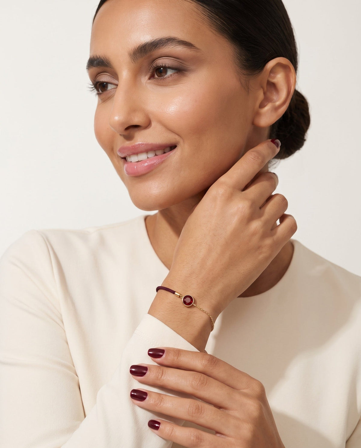 DM-CH-B00169 – Bracelet - DUA ALMOALLIM JEWELRY - MIRA Y MANO