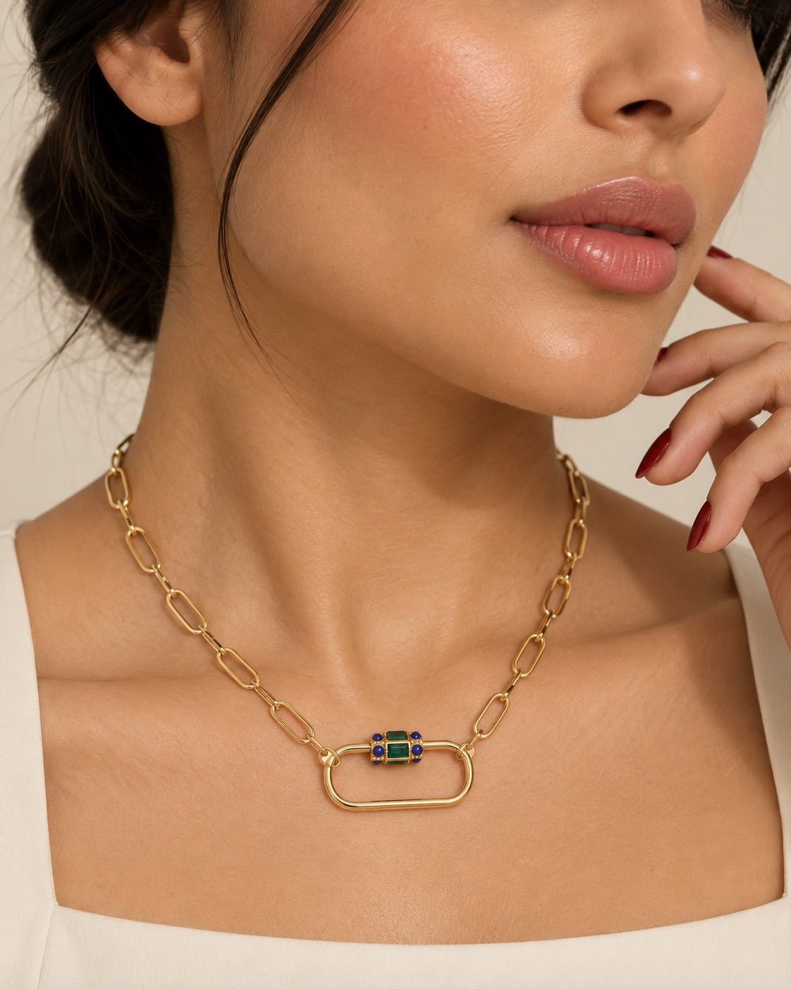 DM-CH-L00209 – Charm - DUA ALMOALLIM JEWELRY - MIRA Y MANO