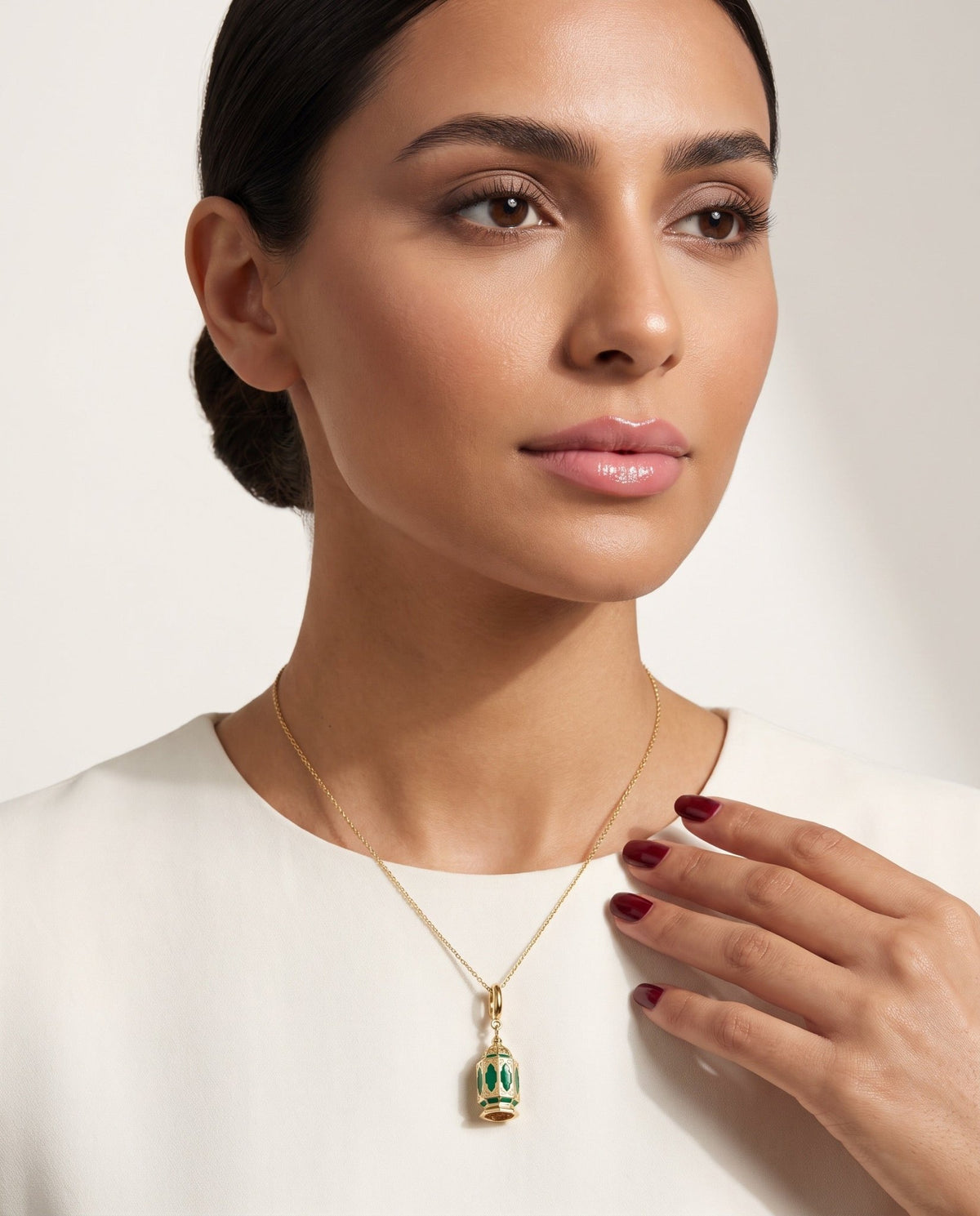 DM-CH-P00302 – Charm - DUA ALMOALLIM JEWELRY - MIRA Y MANO