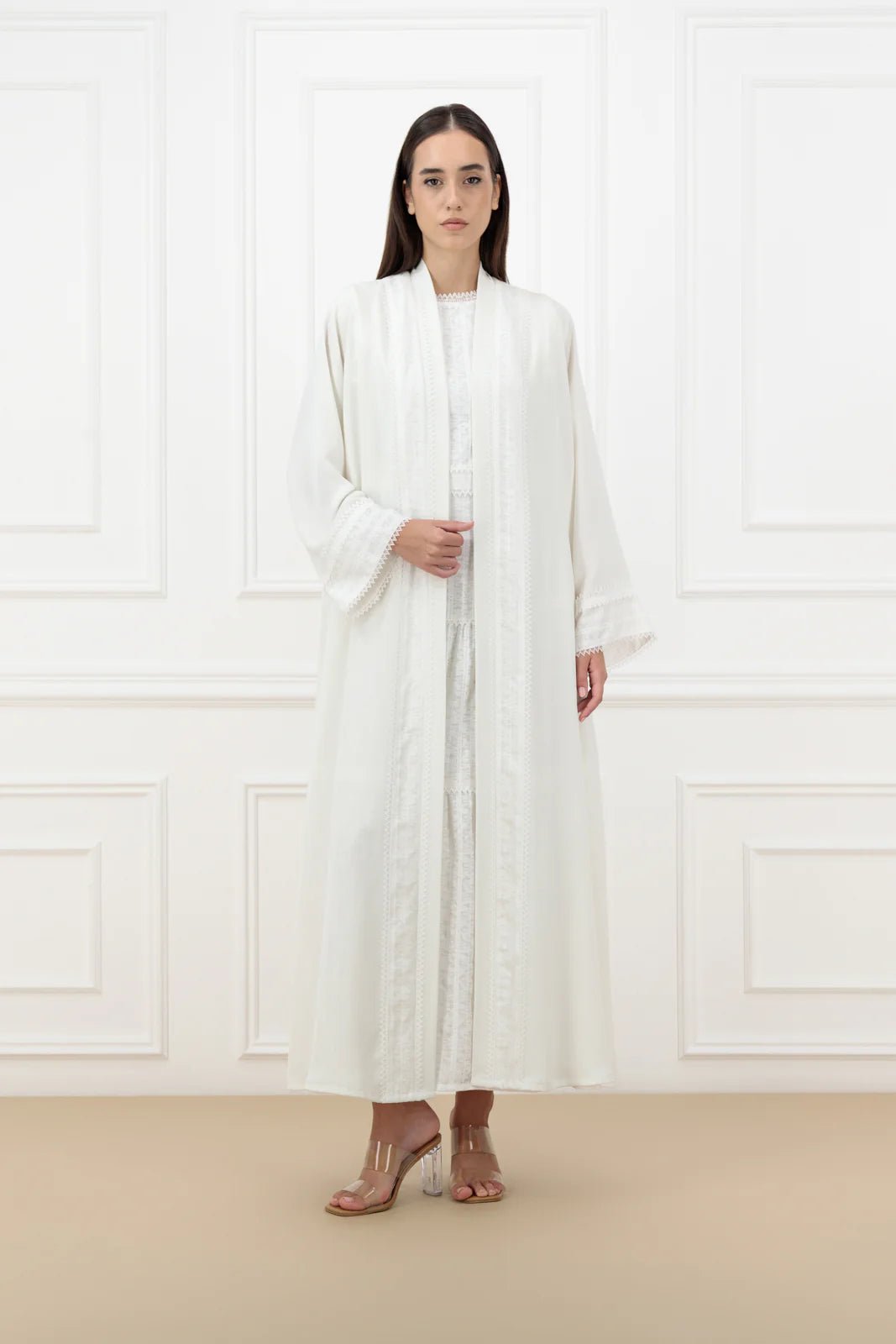 ABM26 - 1116 - IV ABAYA - EFFA - MIRA Y MANO