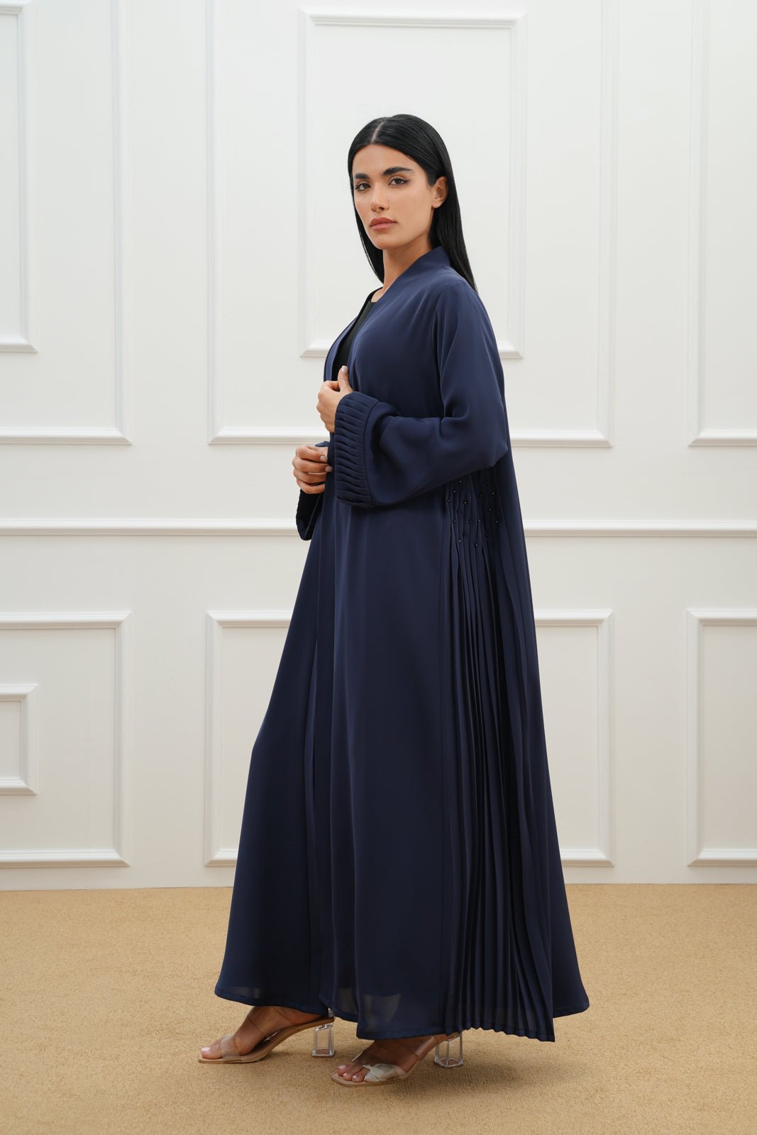 ABM26 - 1124 ABAYA - EFFA - MIRA Y MANO