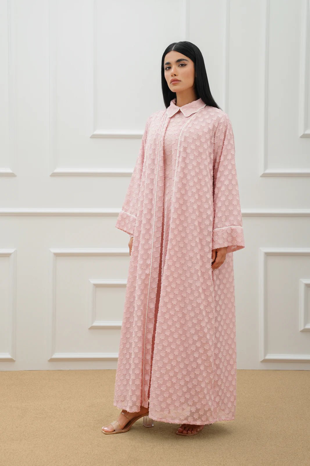 ABM26 - 113 - PK ABAYA - EFFA - MIRA Y MANO