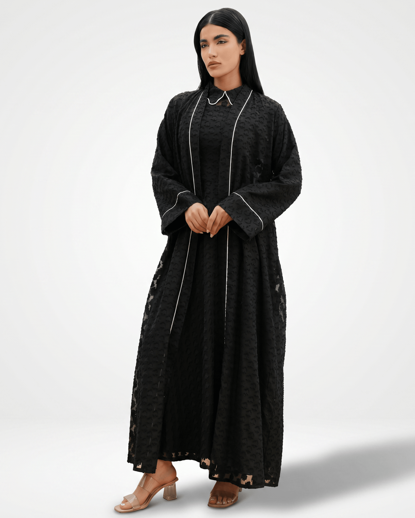 ABM26-1135 ABAYA - EFFA - MIRA Y MANO
