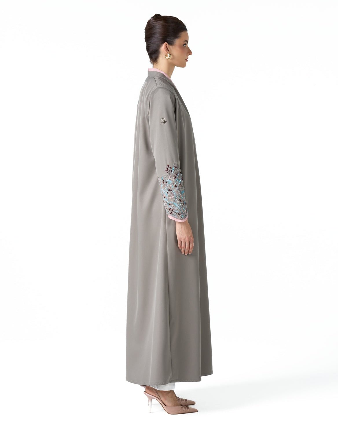 MS6-F189 - Tan Crepe Abaya - MIRA Y MANO