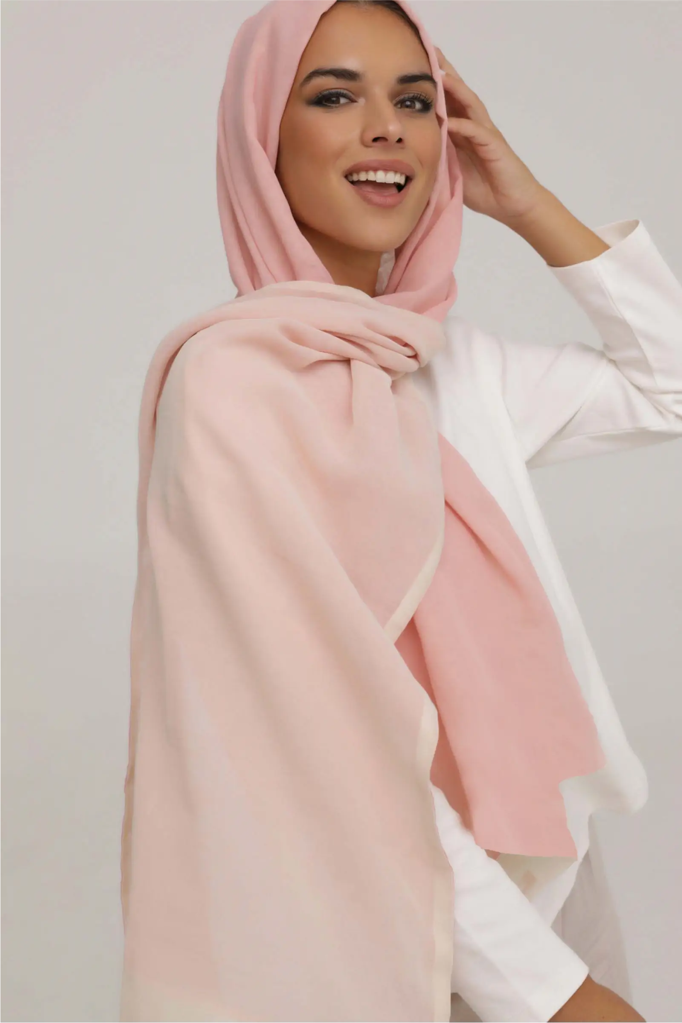 DB7001 SCARF - FOULARD - MIRA Y MANO