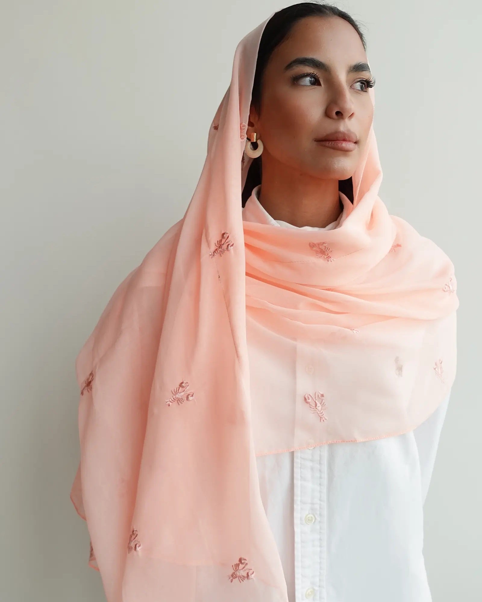 HM1017 Seaside Charm – Salmon Chiffon Scarf - FOULARD - MIRA Y MANO