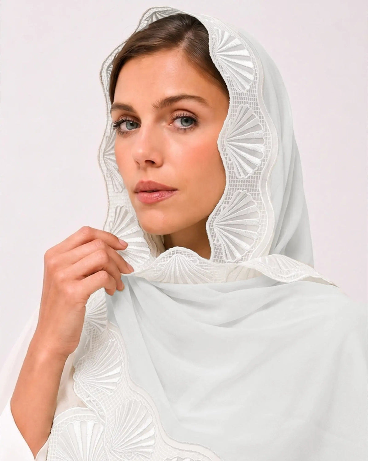 HM1018 Sea Pearl – White Chiffon Scarf - FOULARD - MIRA Y MANO