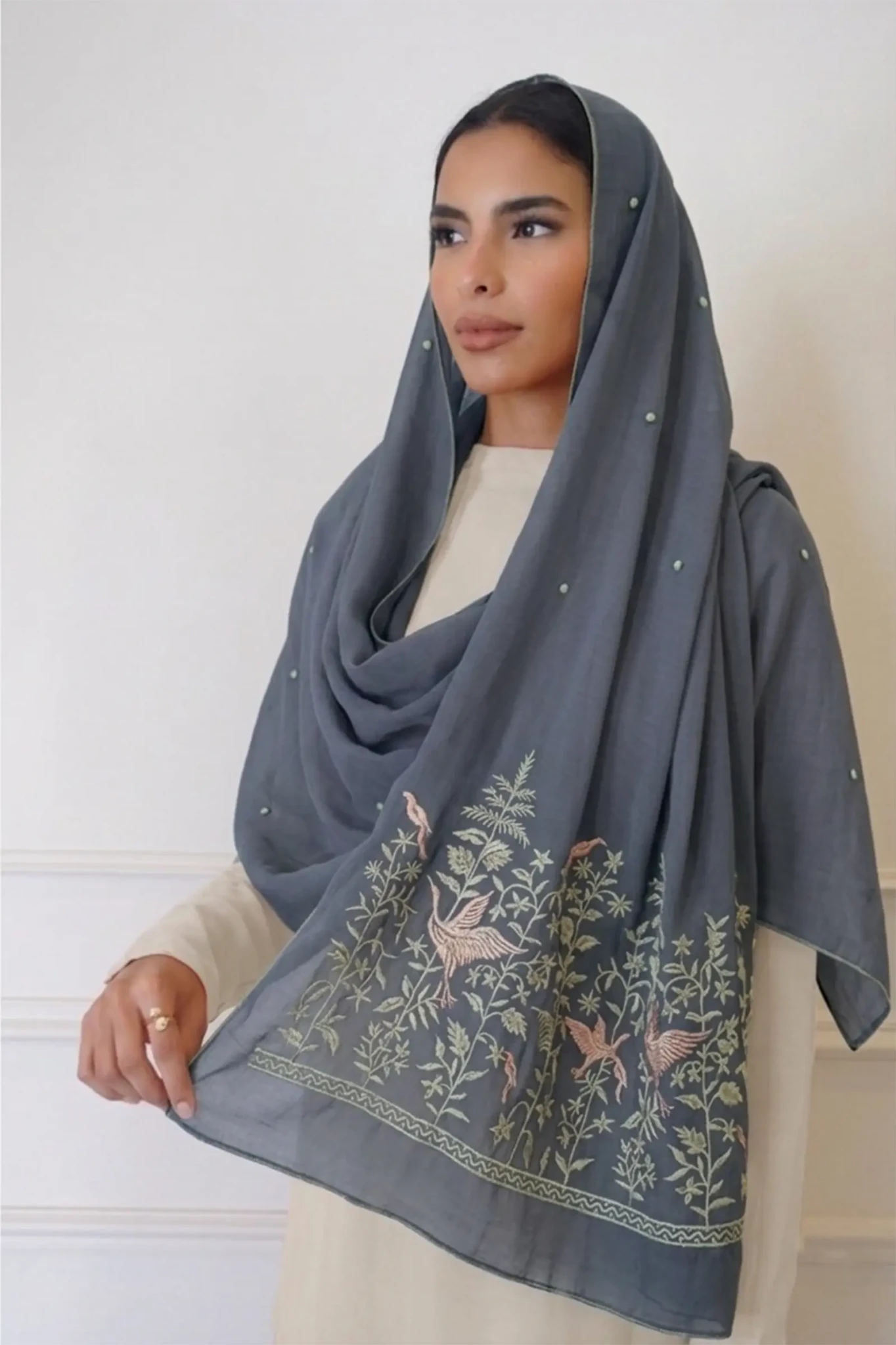 RZ1030 BLOOM IN GREY SCARF - FOULARD - MIRA Y MANO