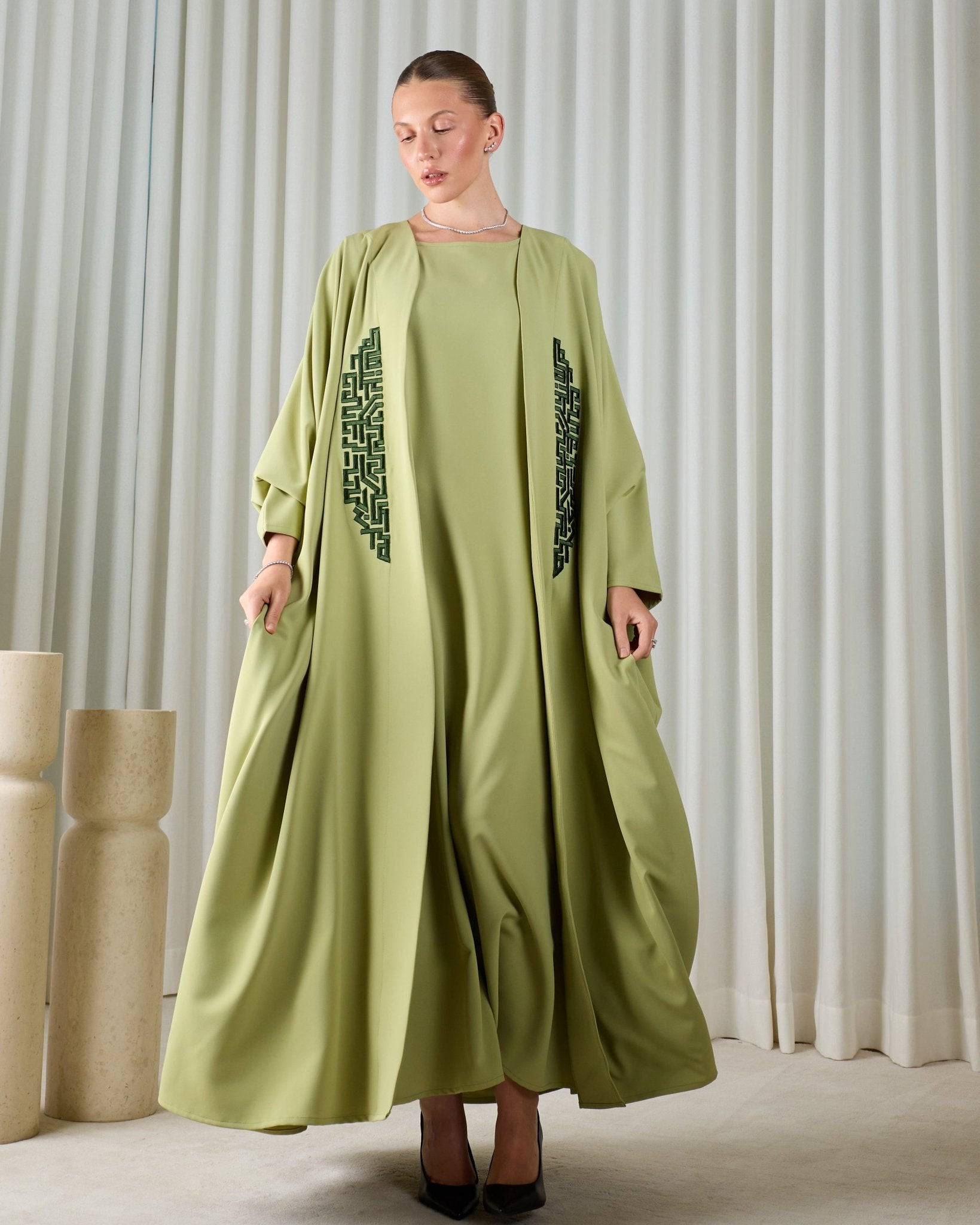FC 806 ABAYA SET - FOUZ COUTURE - MIRA Y MANO