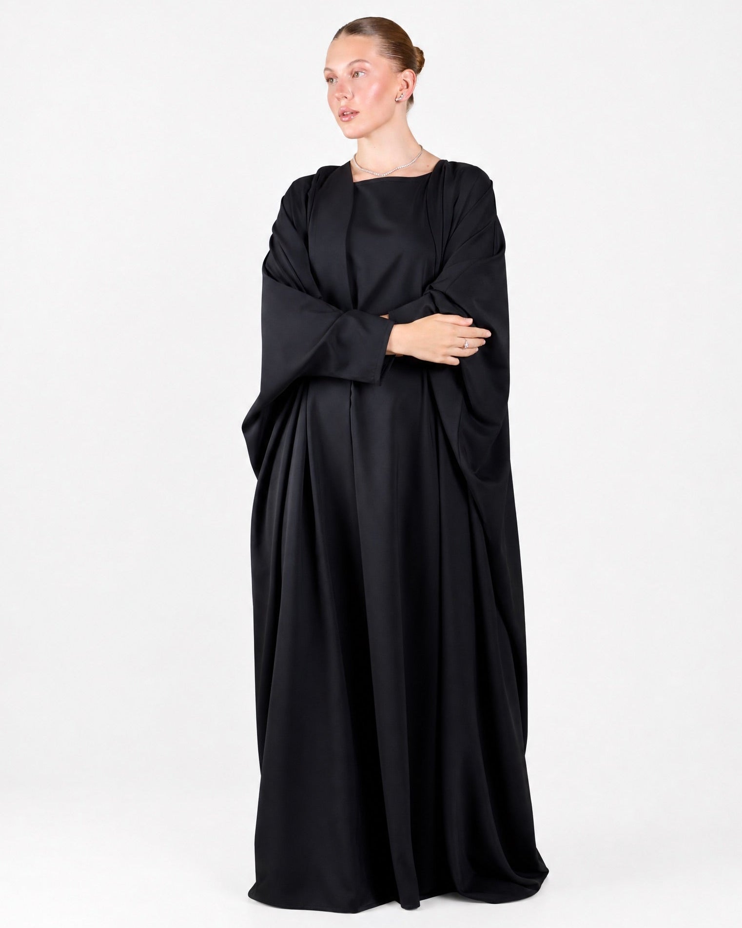 FC 811 – Black Crepe Abaya Set - FOUZ COUTURE - MIRA Y MANO