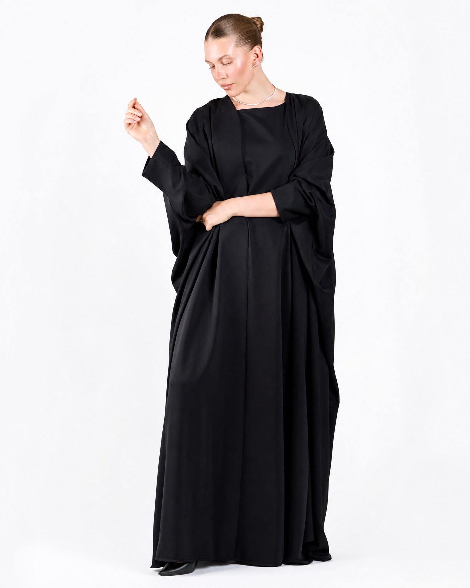 FC 811 – Black Crepe Abaya Set - FOUZ COUTURE - MIRA Y MANO