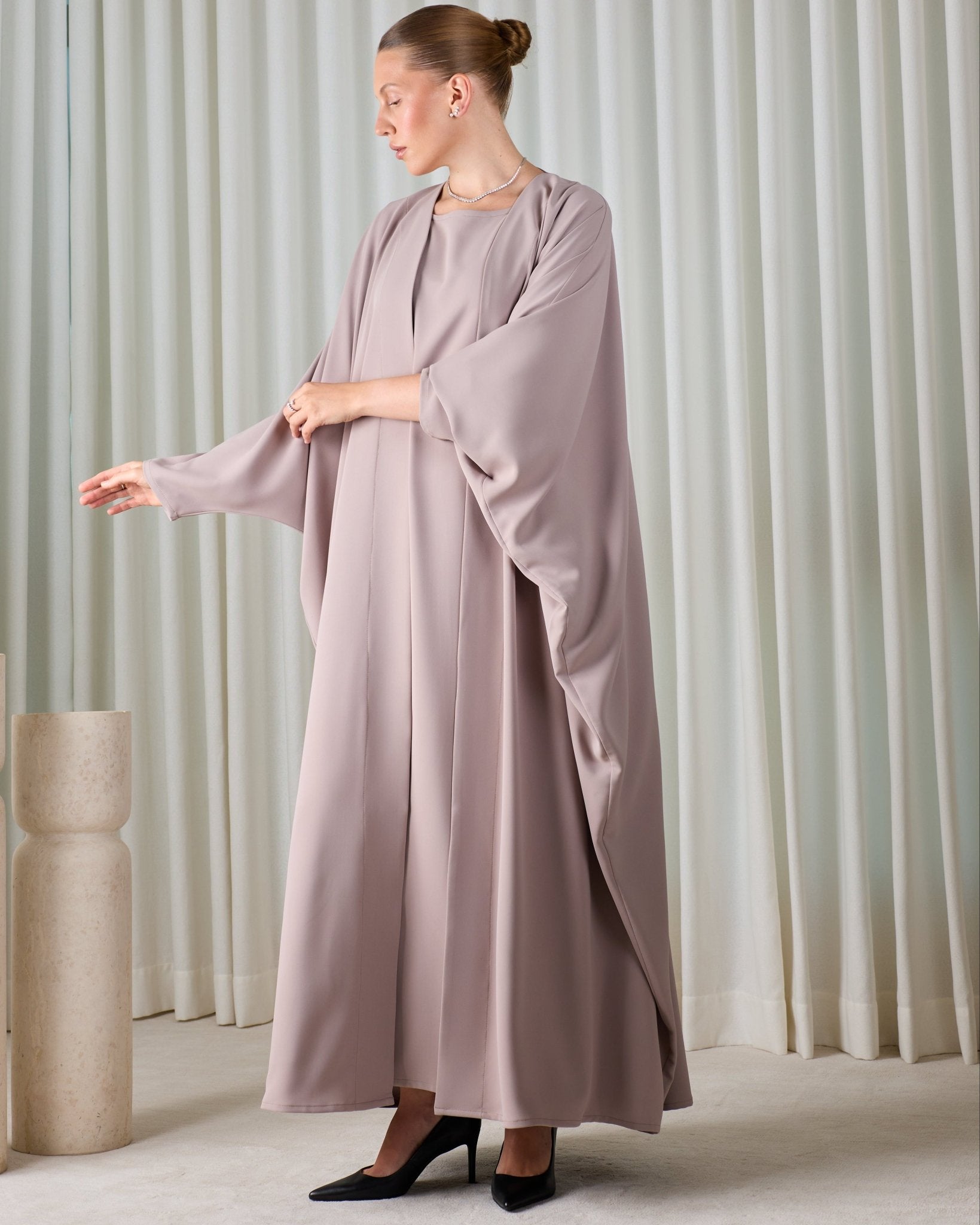 FC 812 ABAYA SET - FOUZ COUTURE - MIRA Y MANO