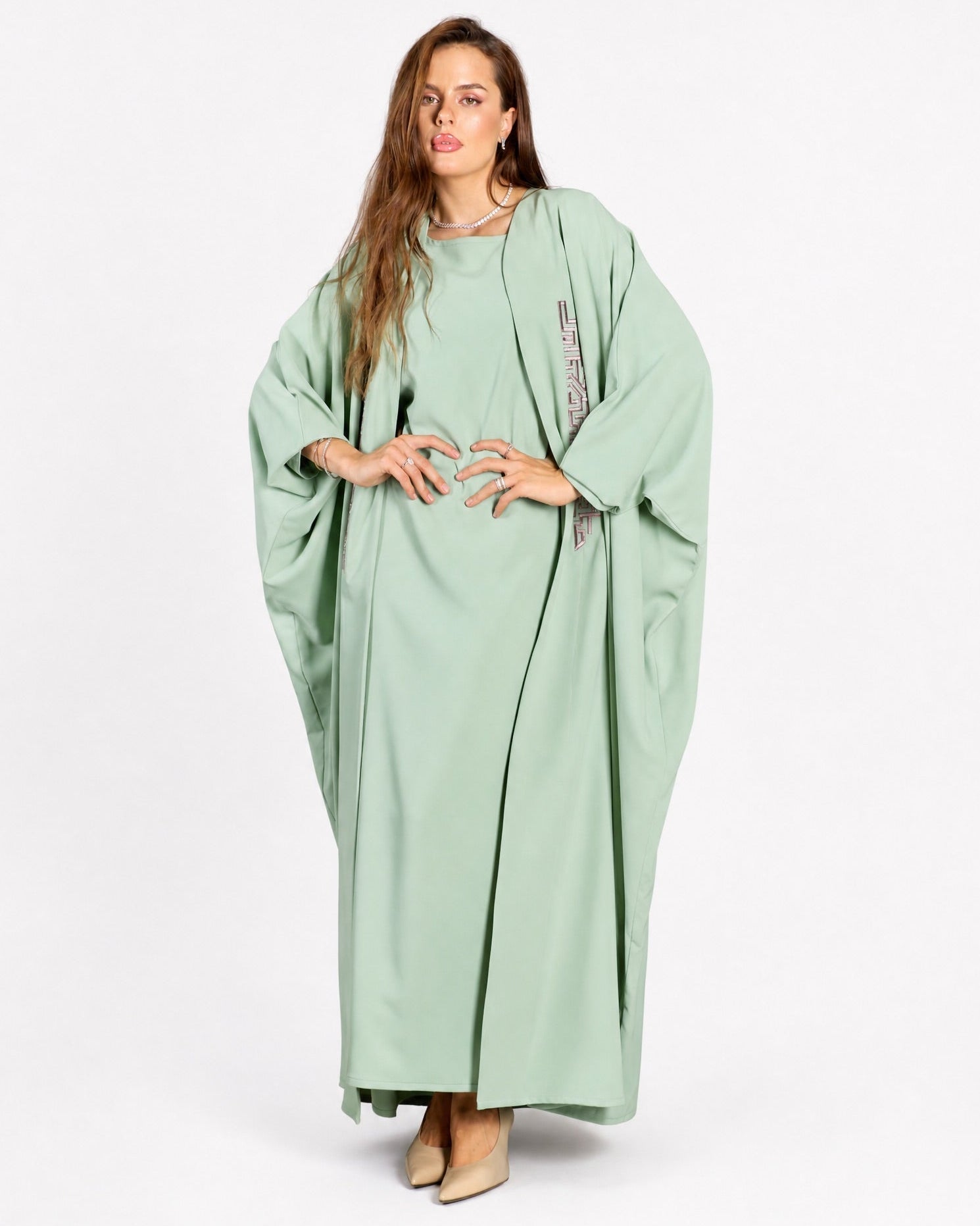 FC 840 – Light Green Crepe Abaya Set - FOUZ COUTURE - MIRA Y MANO