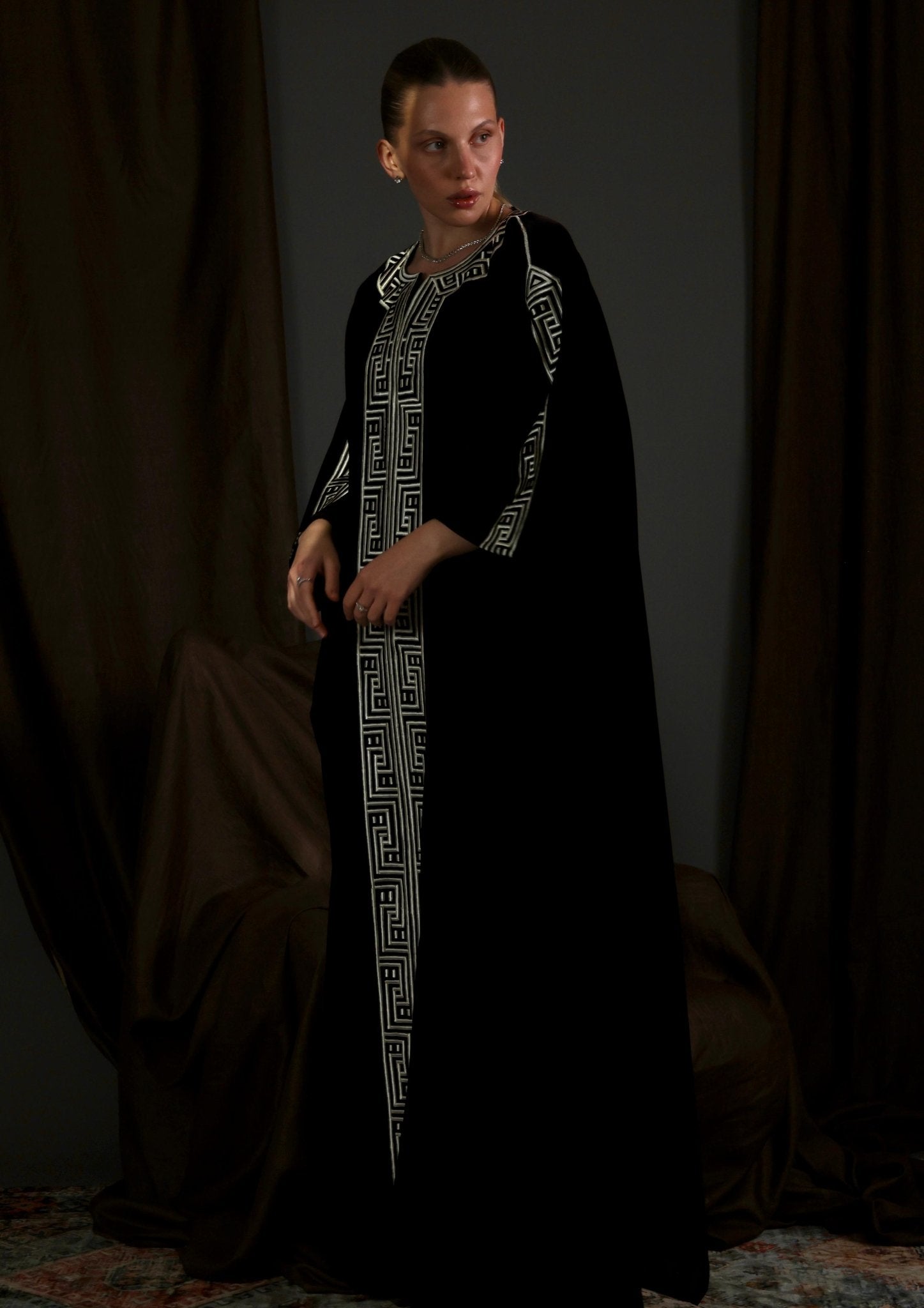 FCK 114 KAFTAN - FOUZ COUTURE - MIRA Y MANO