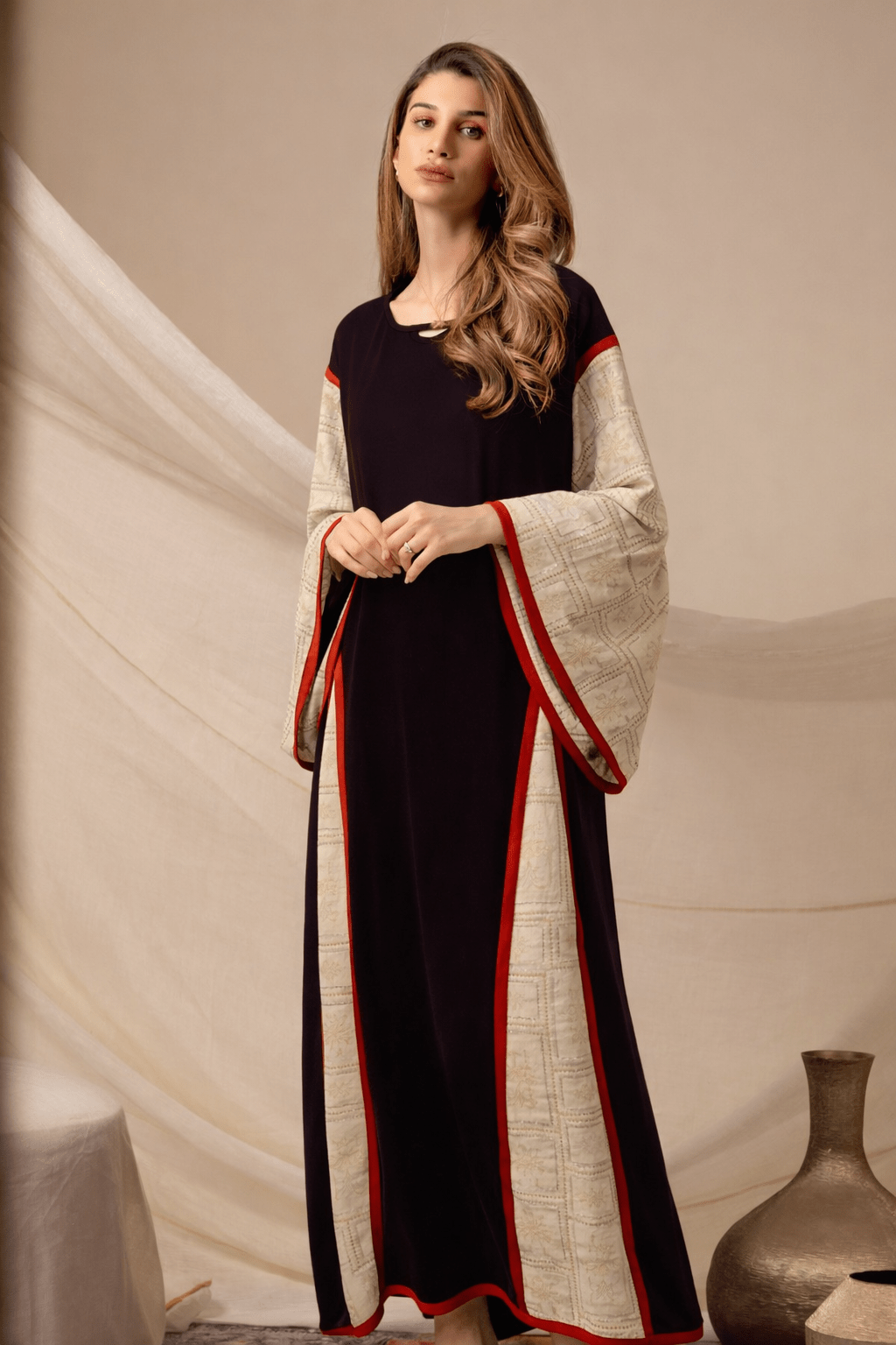 FCK 136 KAFTAN - FOUZ COUTURE - MIRA Y MANO