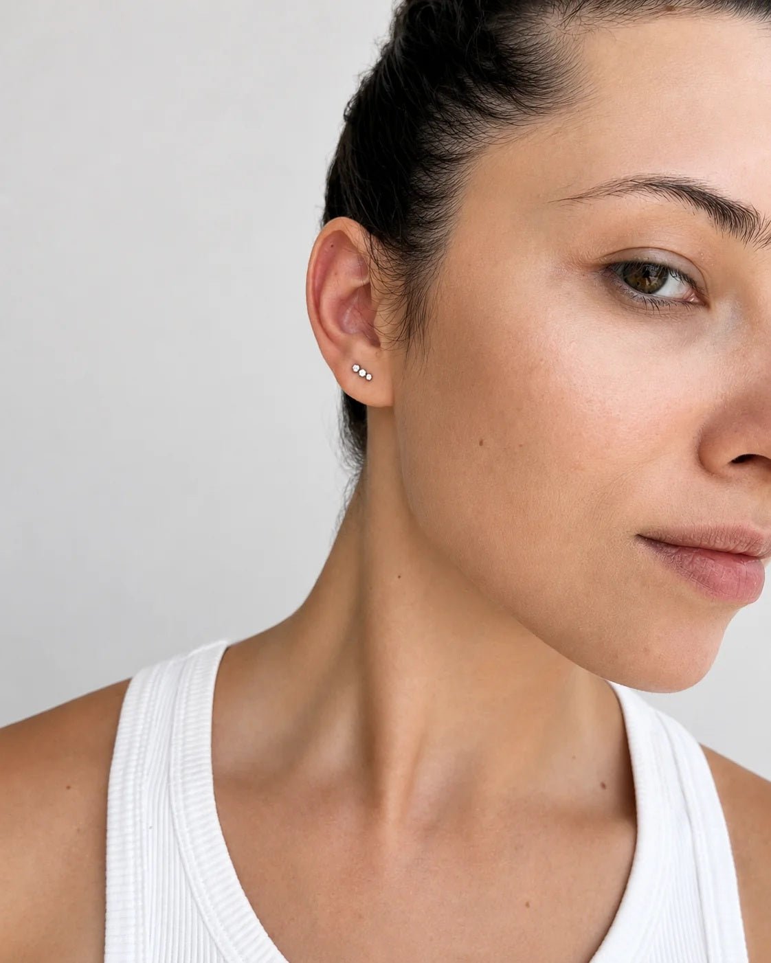 DROPS STONES STUDS – Gold Earring - GHALIA - MIRA Y MANO