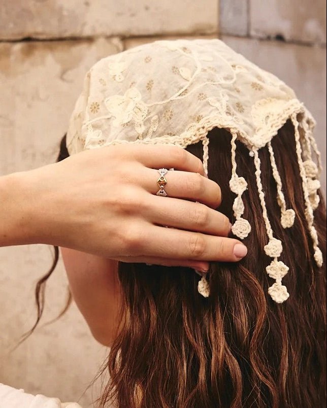 Infinity Bridge Ring - GHALIA - MIRA Y MANO