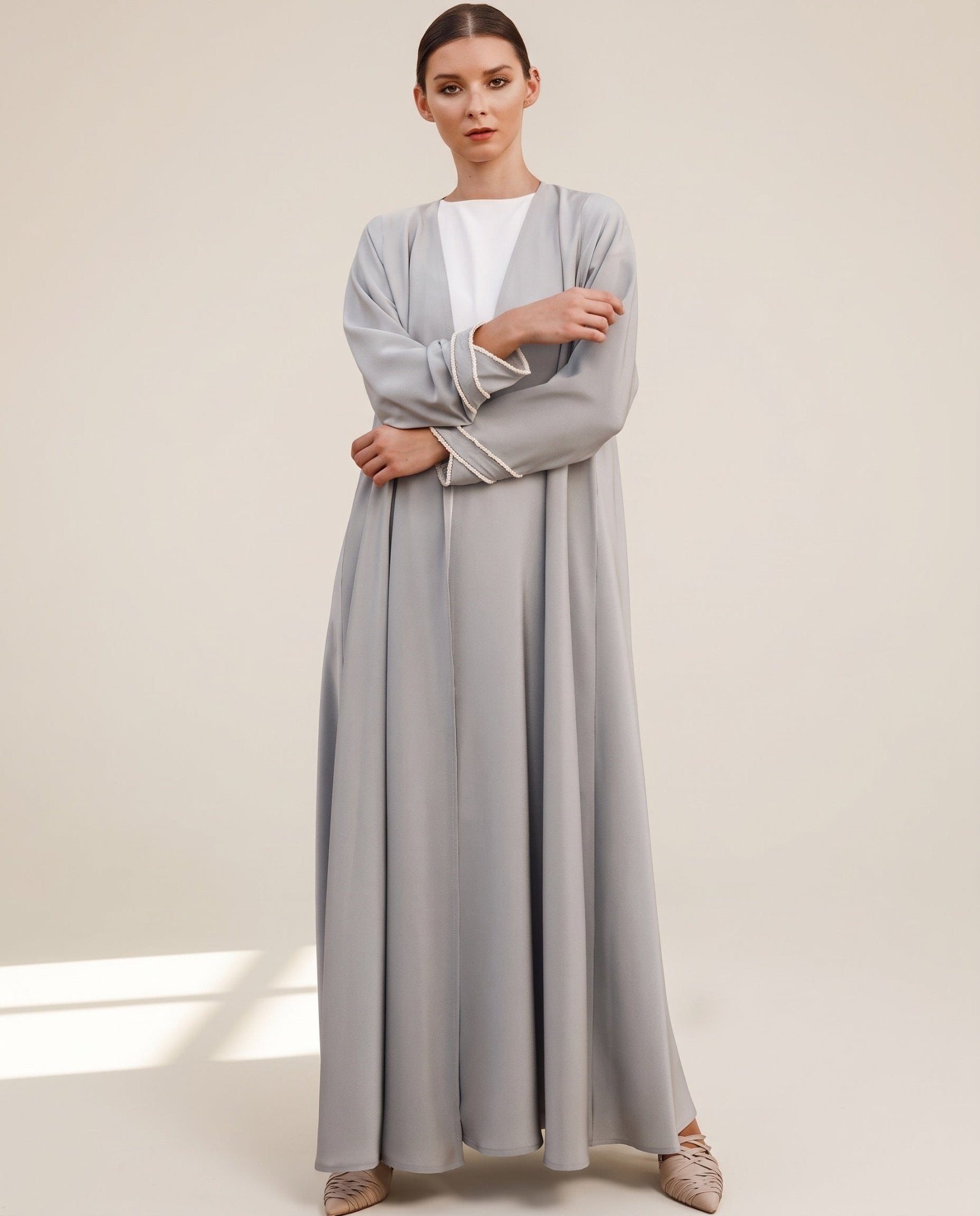 G151-CB – Beige Crepe Abaya - GUL - MIRA Y MANO