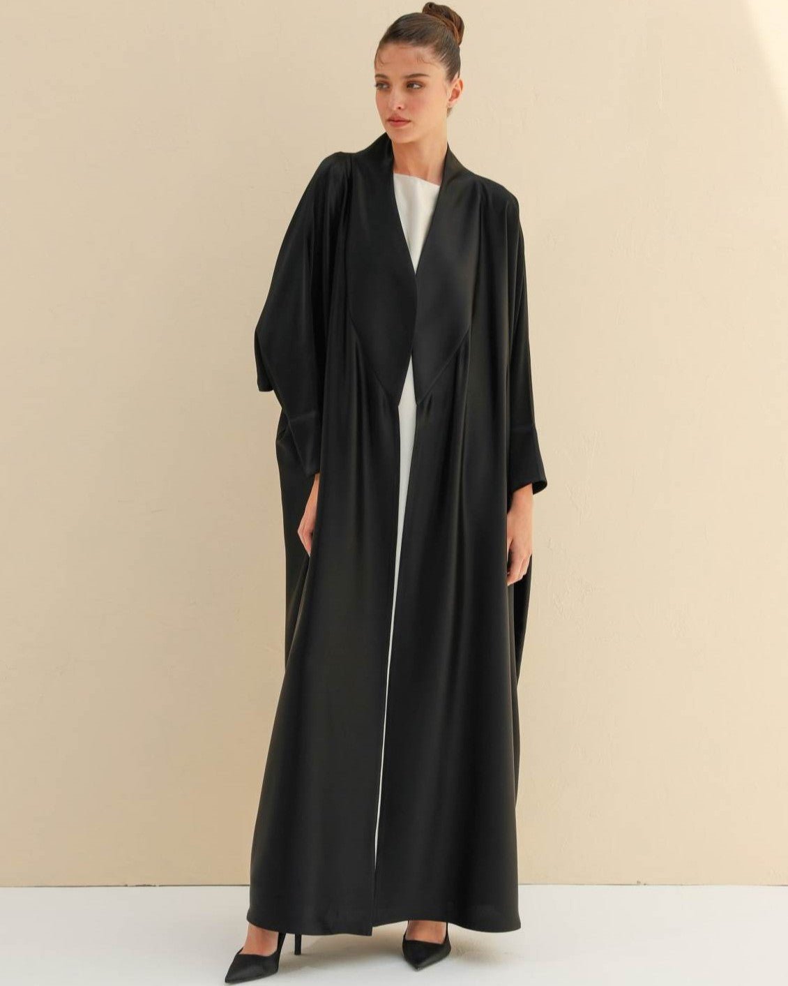 G219-BLK - Black Crepe Abaya - GUL - MIRA Y MANO