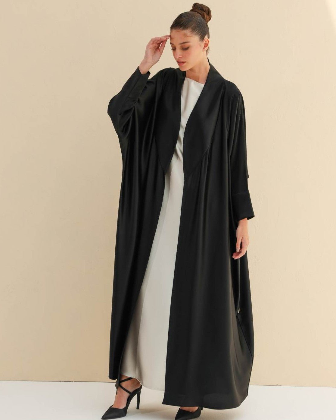 G219-BLK - Black Crepe Abaya - GUL - MIRA Y MANO