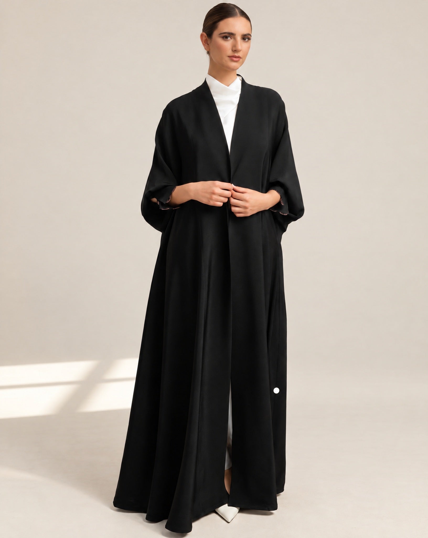 G224-BLK – Black Crepe Abaya - GUL - MIRA Y MANO