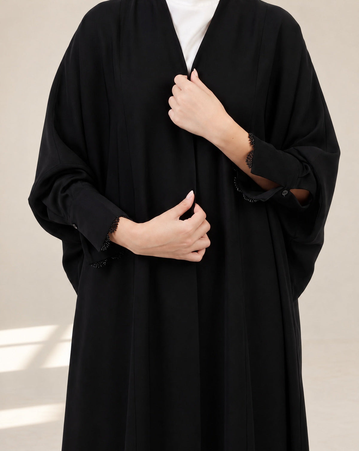 G224-BLK – Black Crepe Abaya - GUL - MIRA Y MANO