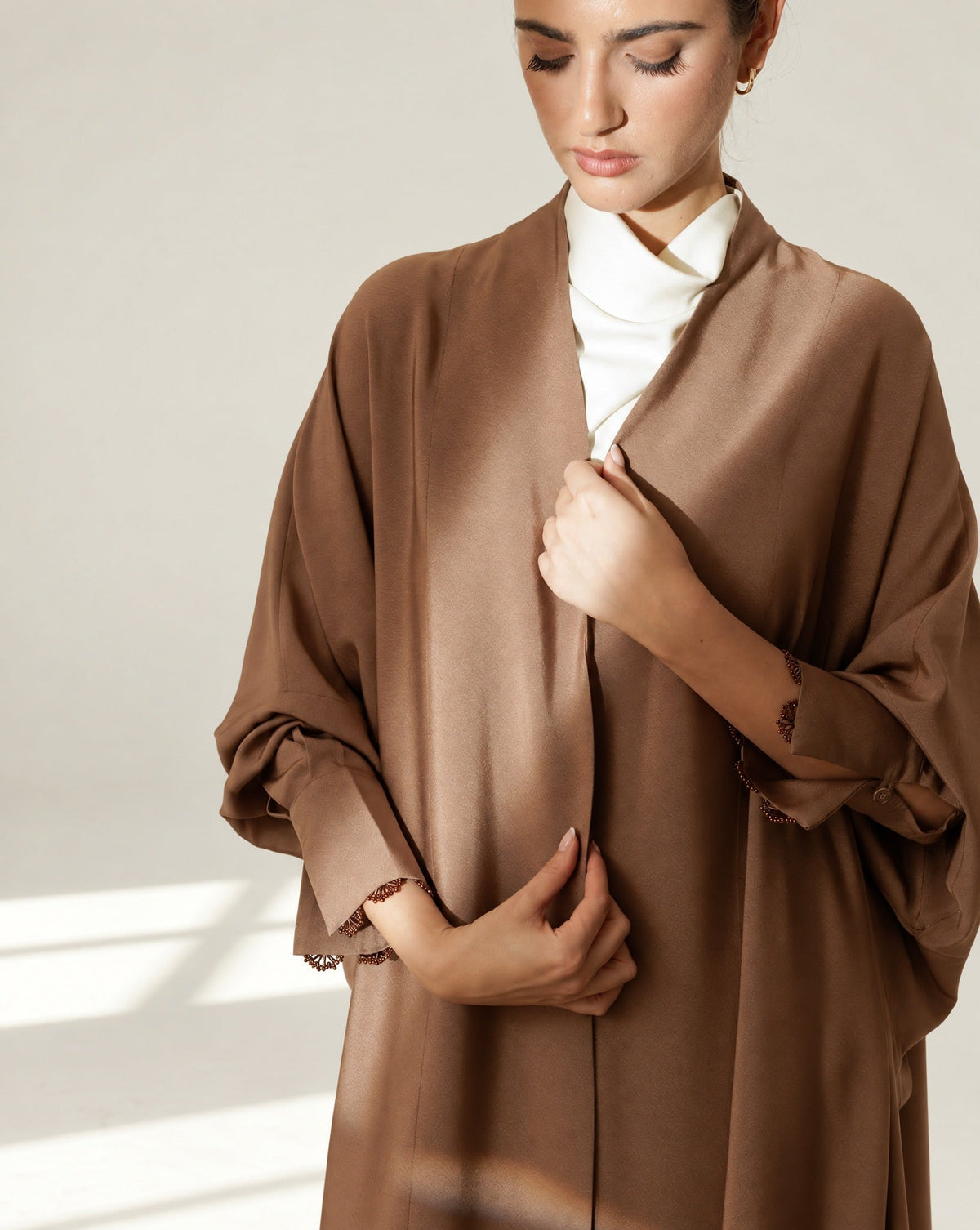G224-M – Mocha Crepe Abaya - GUL - MIRA Y MANO