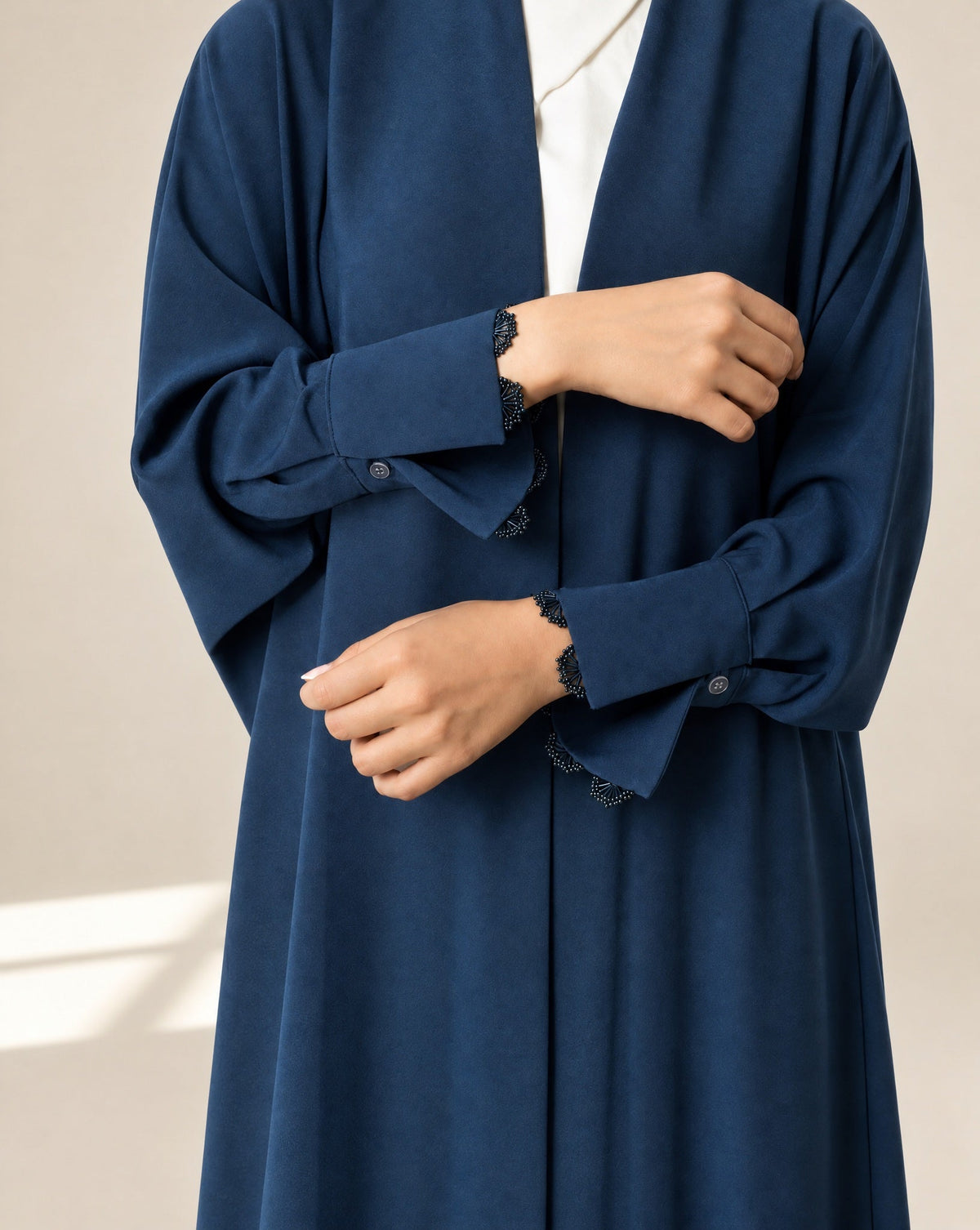 G224-PB – Dark Blue Crepe Abaya - GUL - MIRA Y MANO