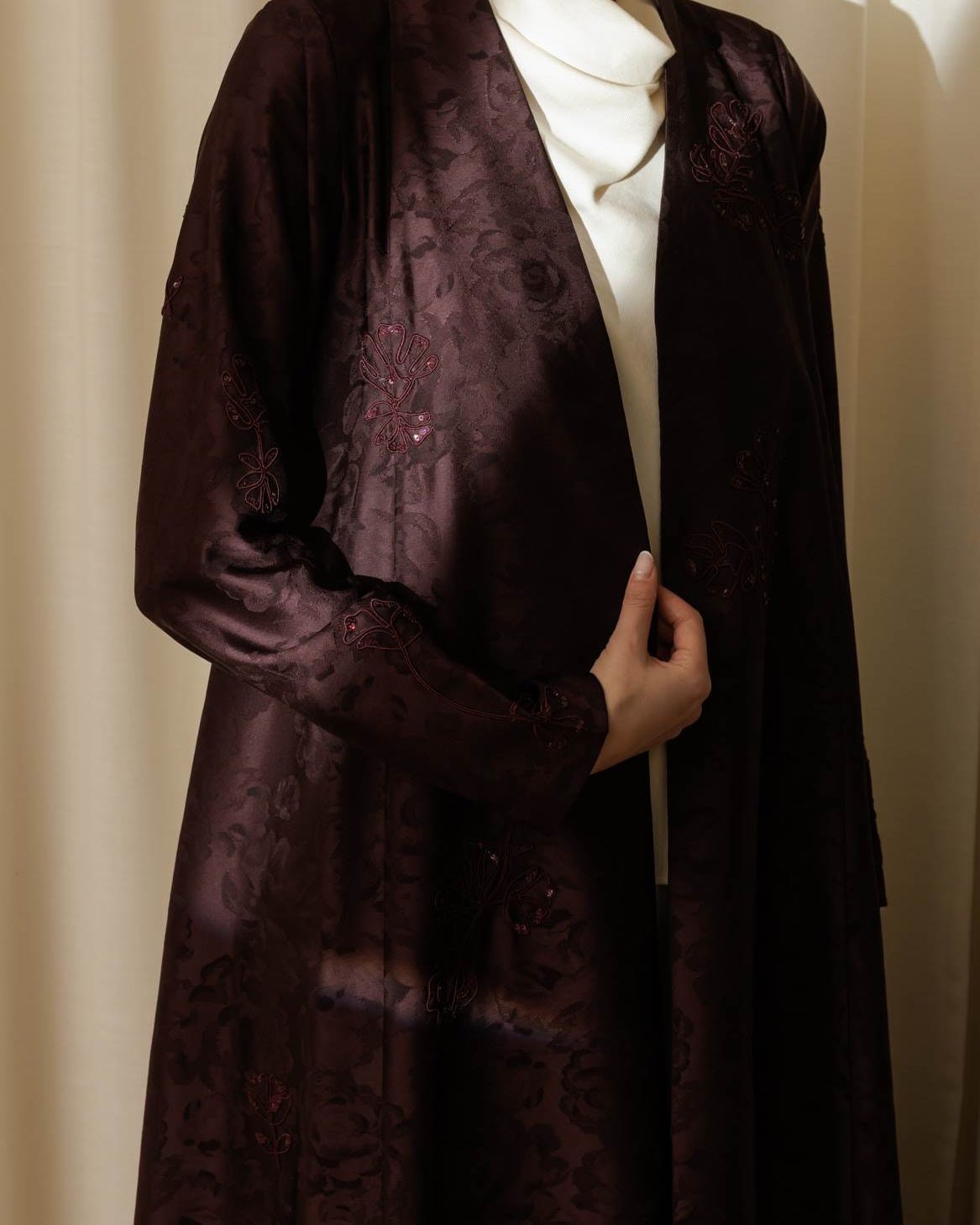 G243-BGDY ABAYA - GUL - MIRA Y MANO