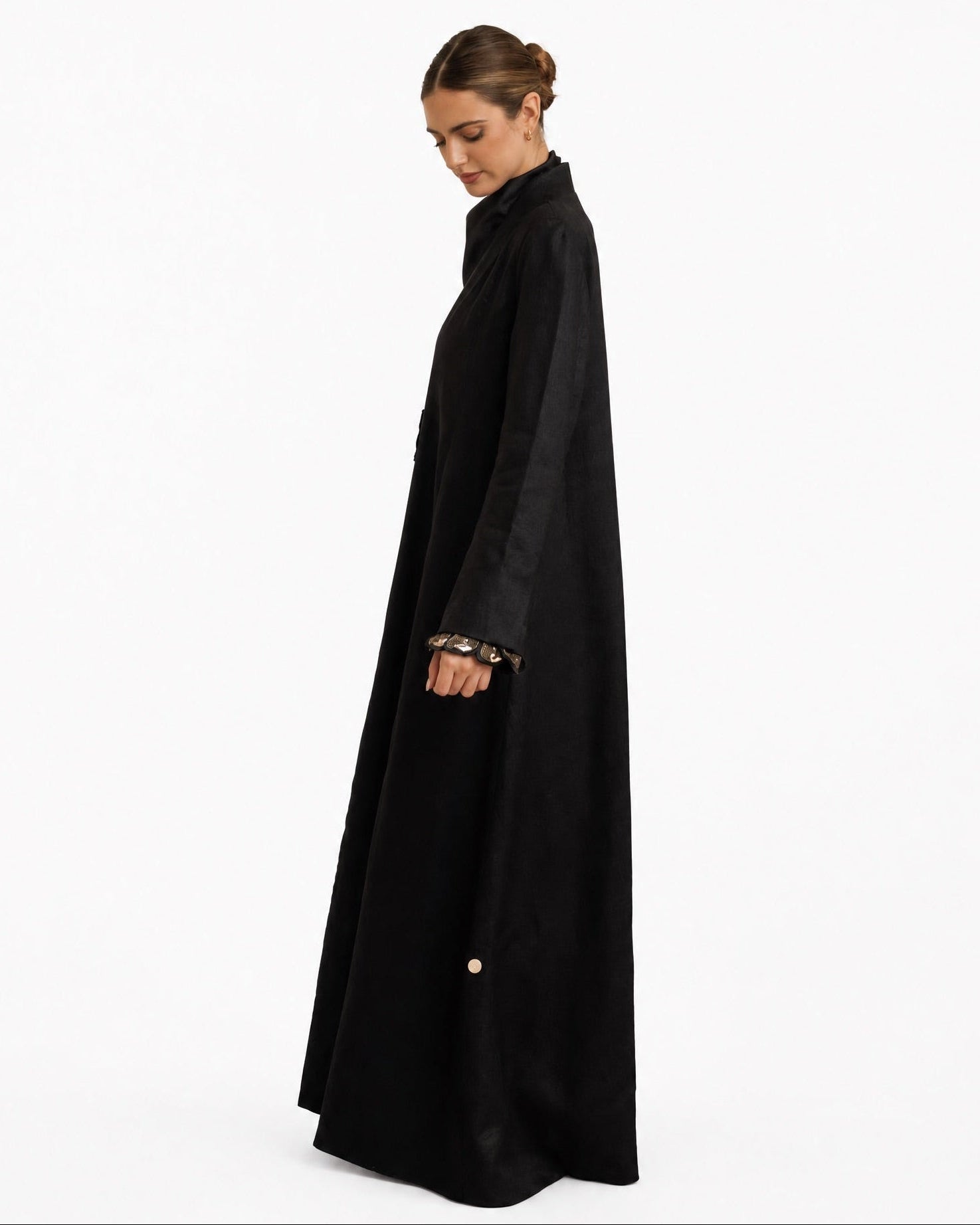 G244 - BLK - Black Crepe Abaya - GUL - MIRA Y MANO