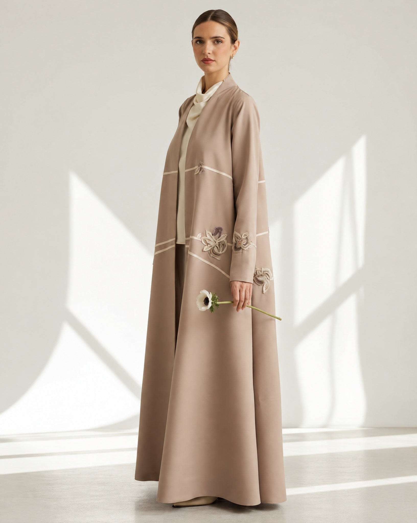 G245-BGE – Beige Silk Abaya - GUL - MIRA Y MANO