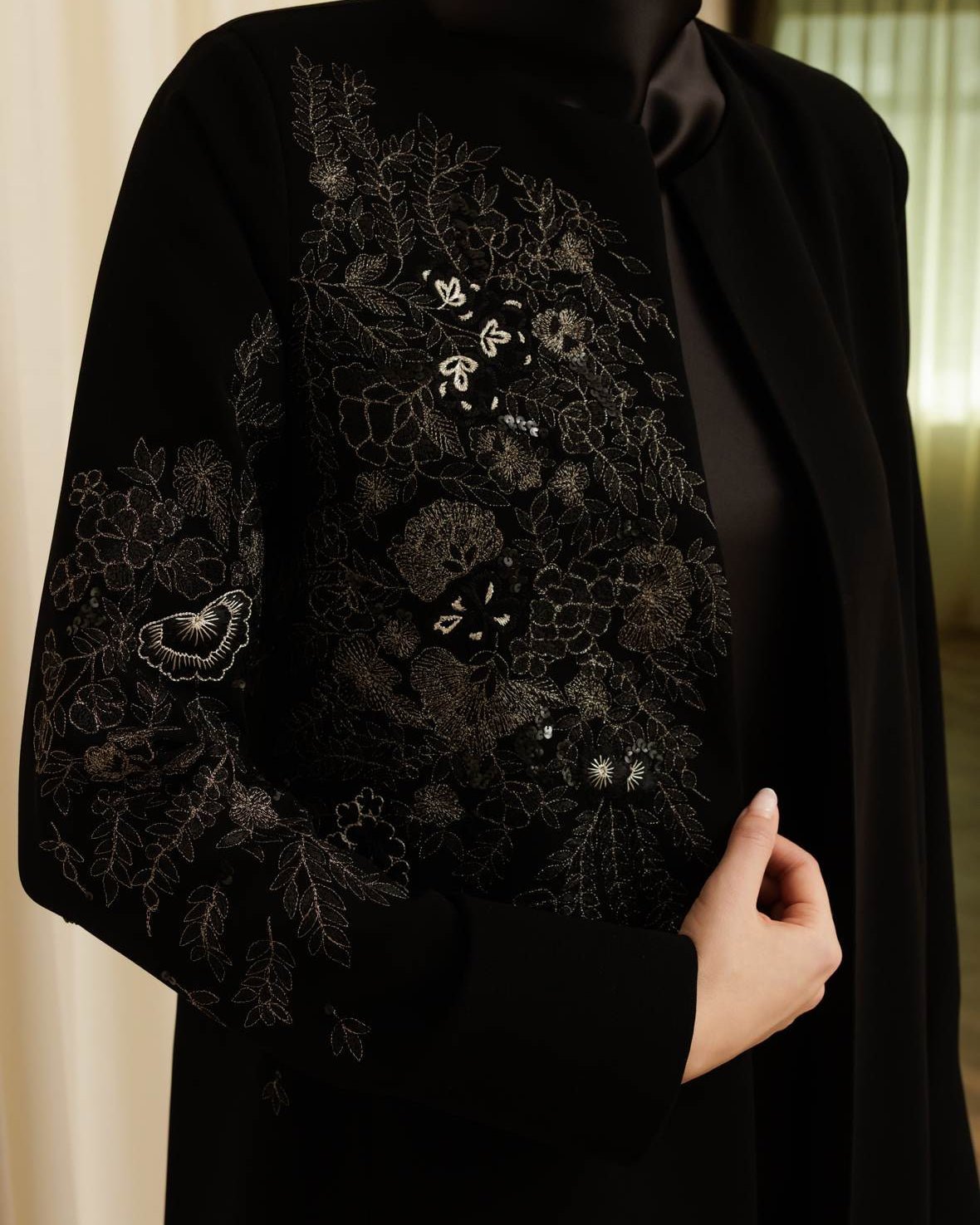 G250 ABAYA - GUL - MIRA Y MANO