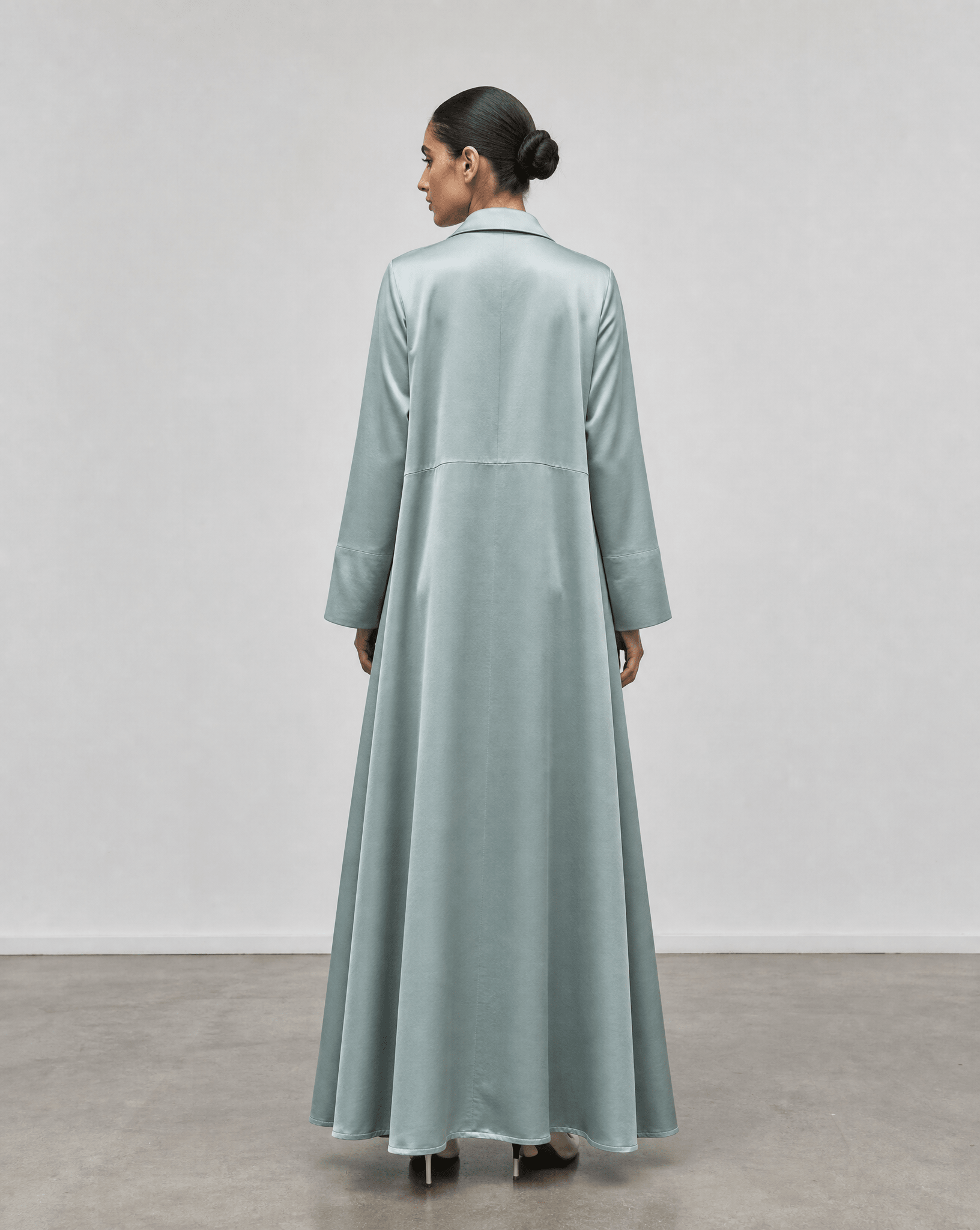 HA25 - FW25 - 28 ABAYA - HAMADIS - MIRA Y MANO