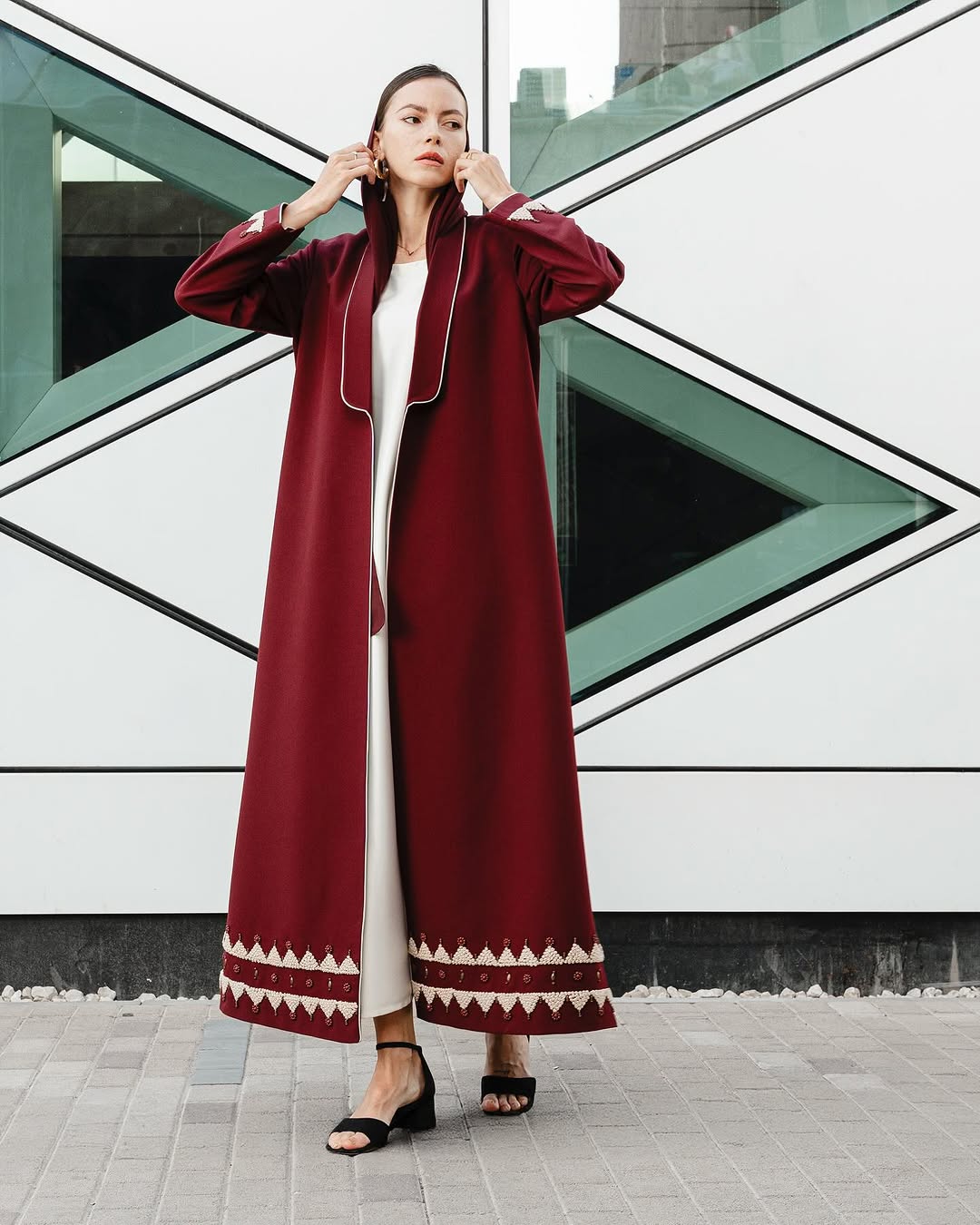 HON093 - MR ABAYA - HOUSE OF N - MIRA Y MANO