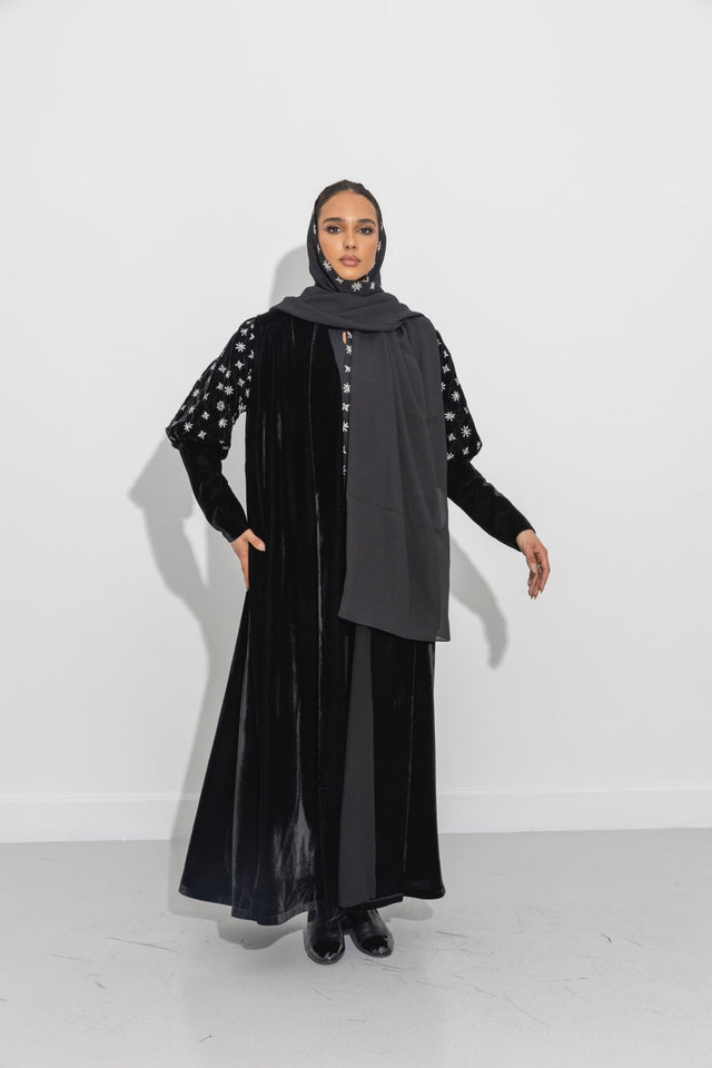 WHRL - 12 - BK ABAYA - HUROF - MIRA Y MANO