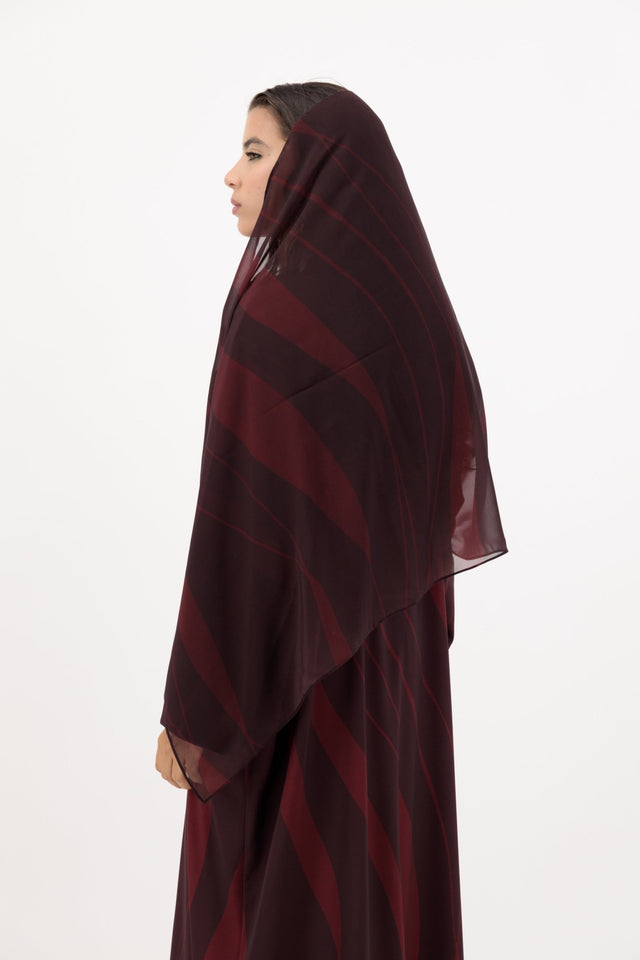 THE CURVE MAROON ABAYA - ILLI - MIRA Y MANO