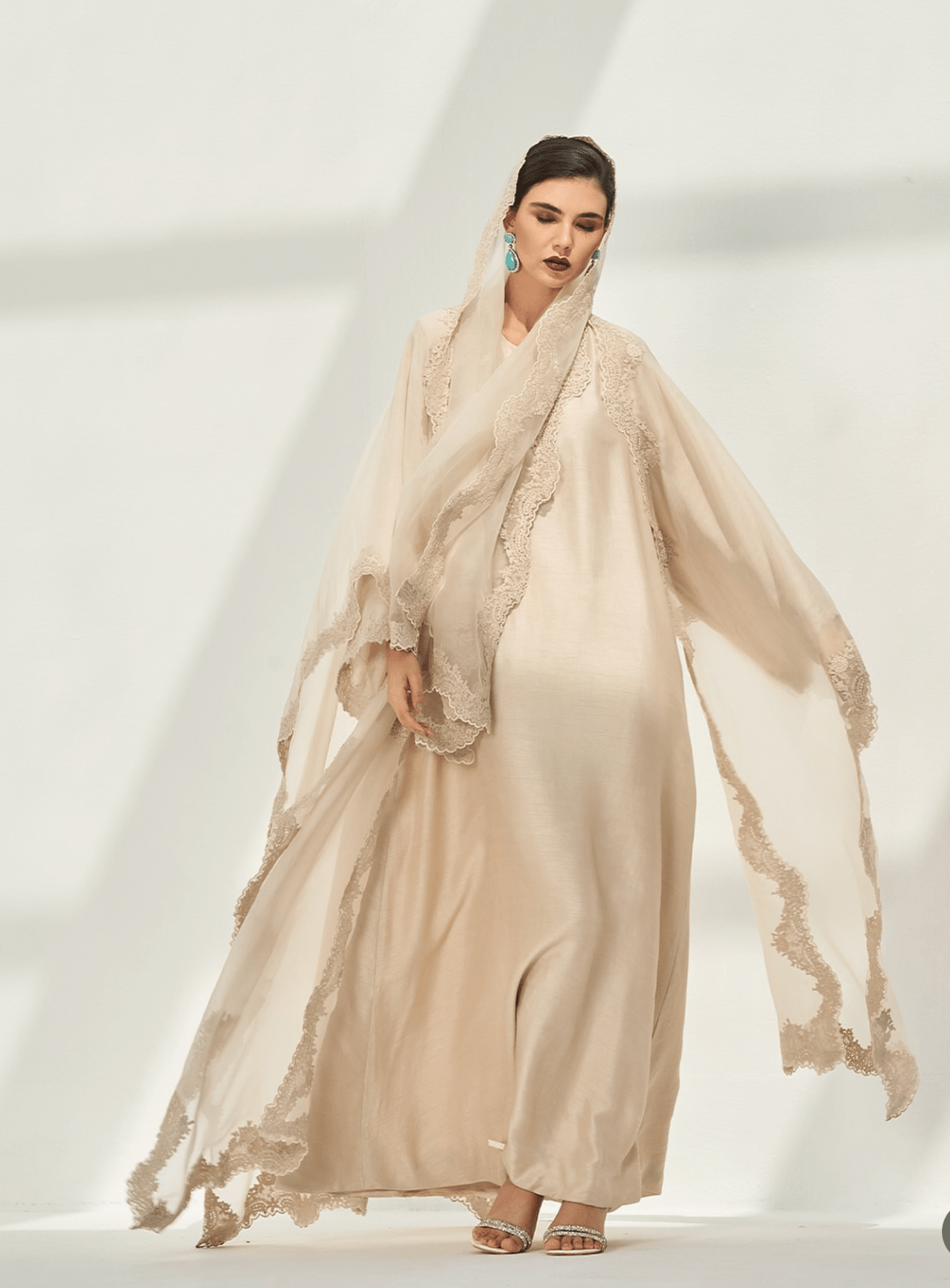 IZ01 VICTORIAN BEIGE KAFTAN SET - IZAKI - MIRA Y MANO