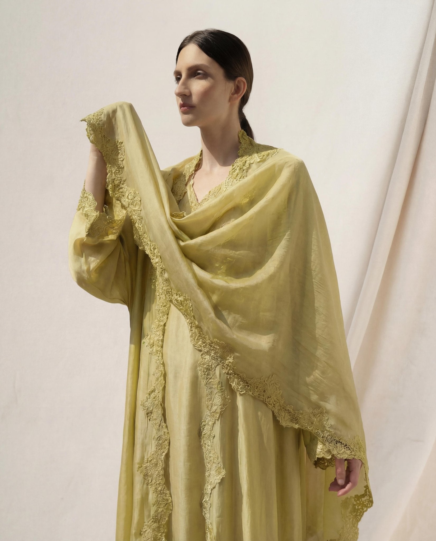 IZ01 VICTORIAN YG KAFTAN SET - IZAKI - MIRA Y MANO