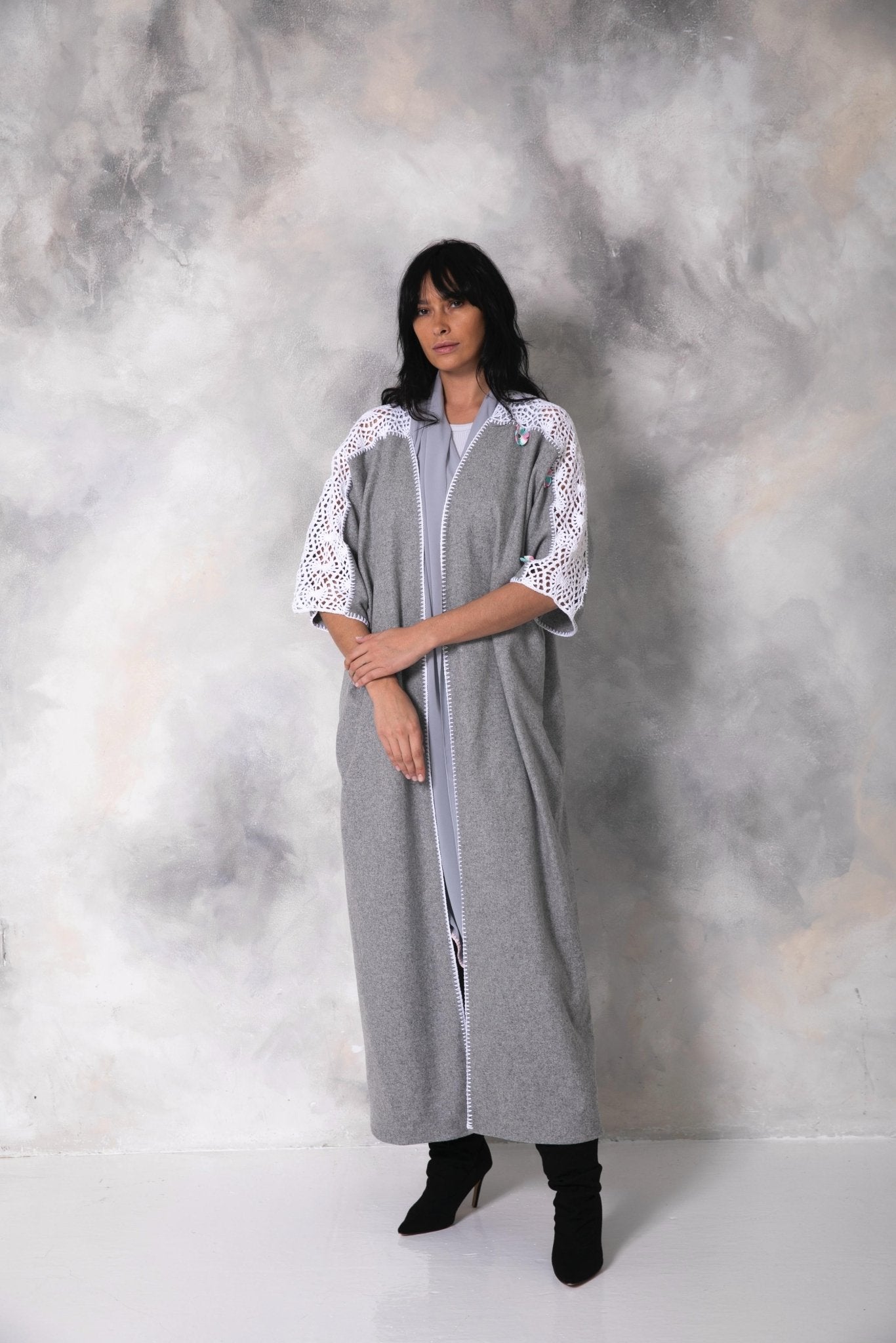 F200 ABAYA - JAMELOO - MIRA Y MANO