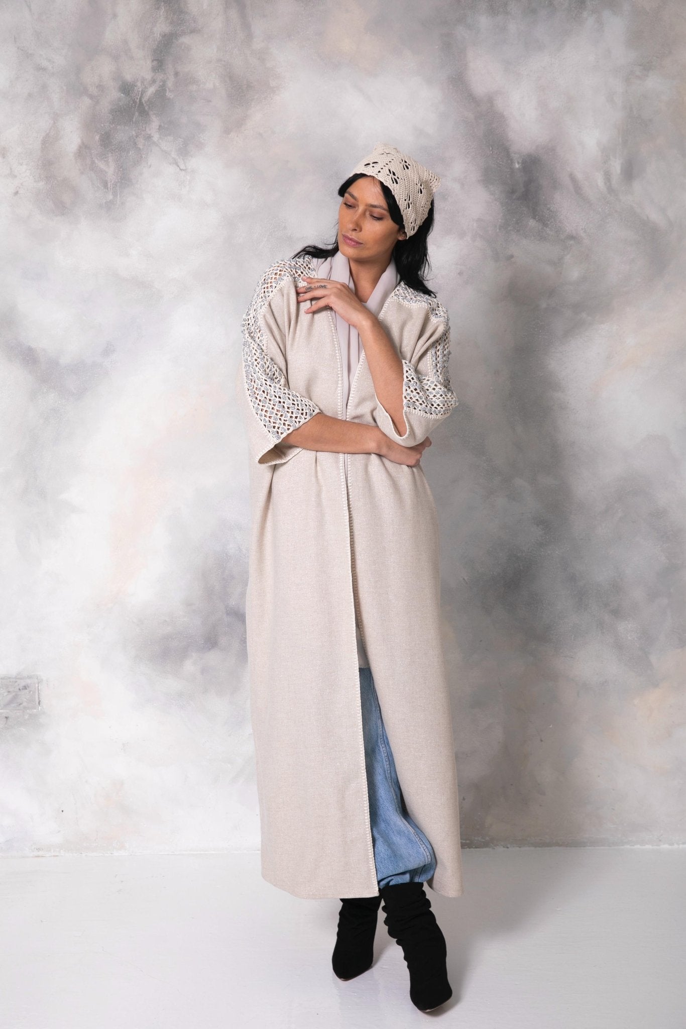 F203 ABAYA - JAMELOO - MIRA Y MANO