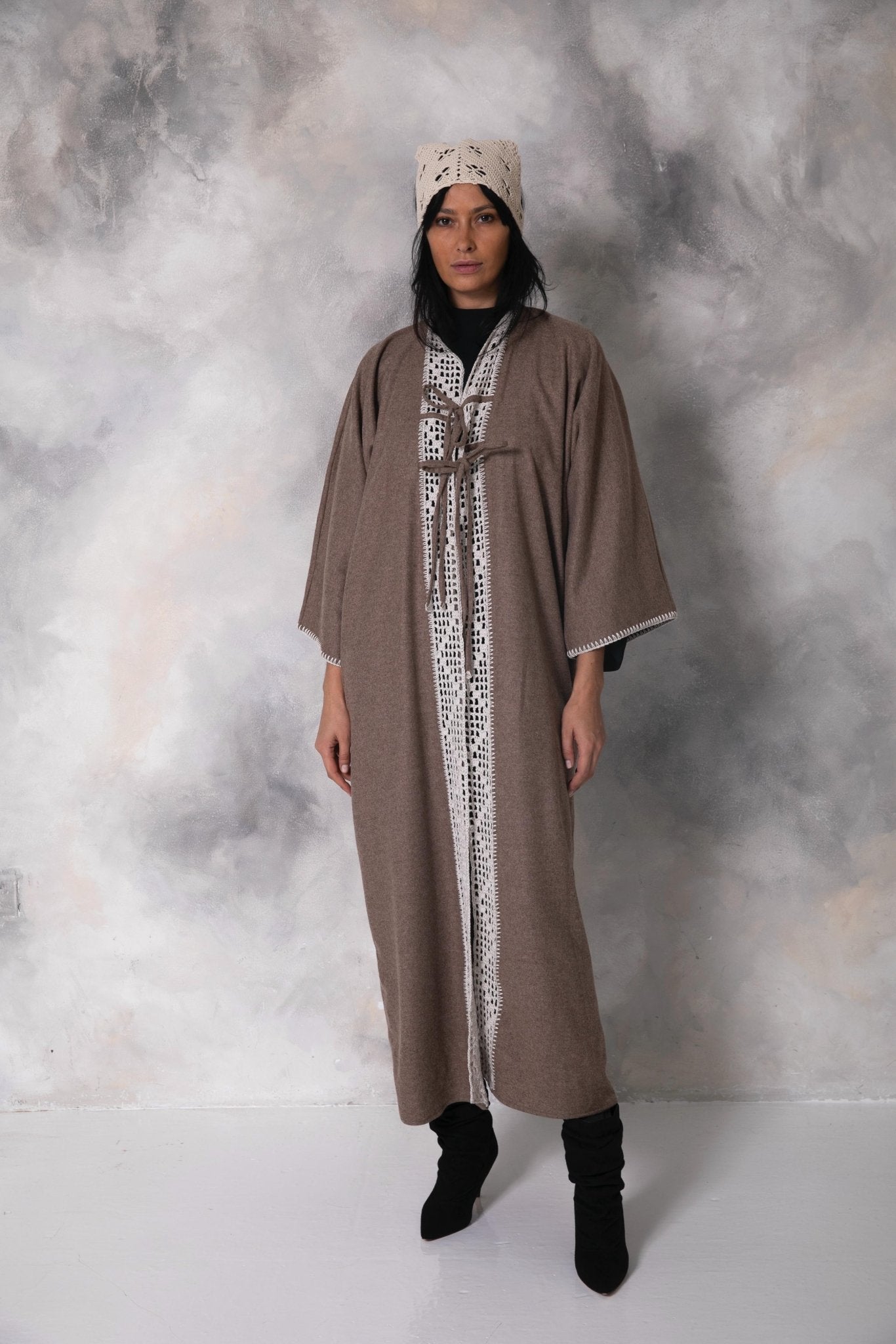 F206 ABAYA - JAMELOO - MIRA Y MANO