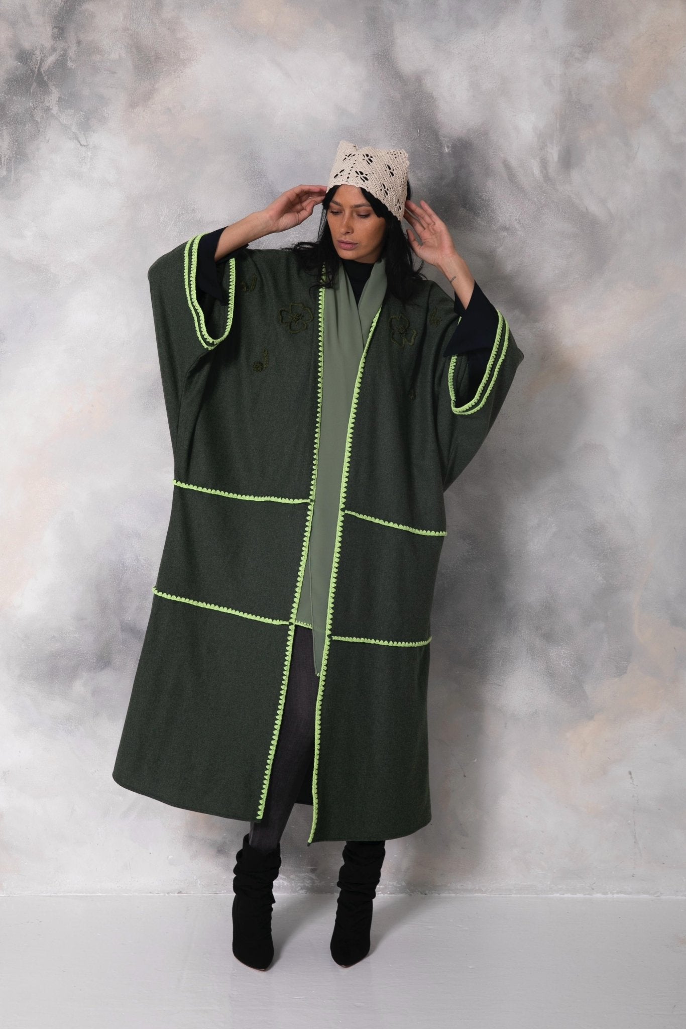 F207 ABAYA - JAMELOO - MIRA Y MANO