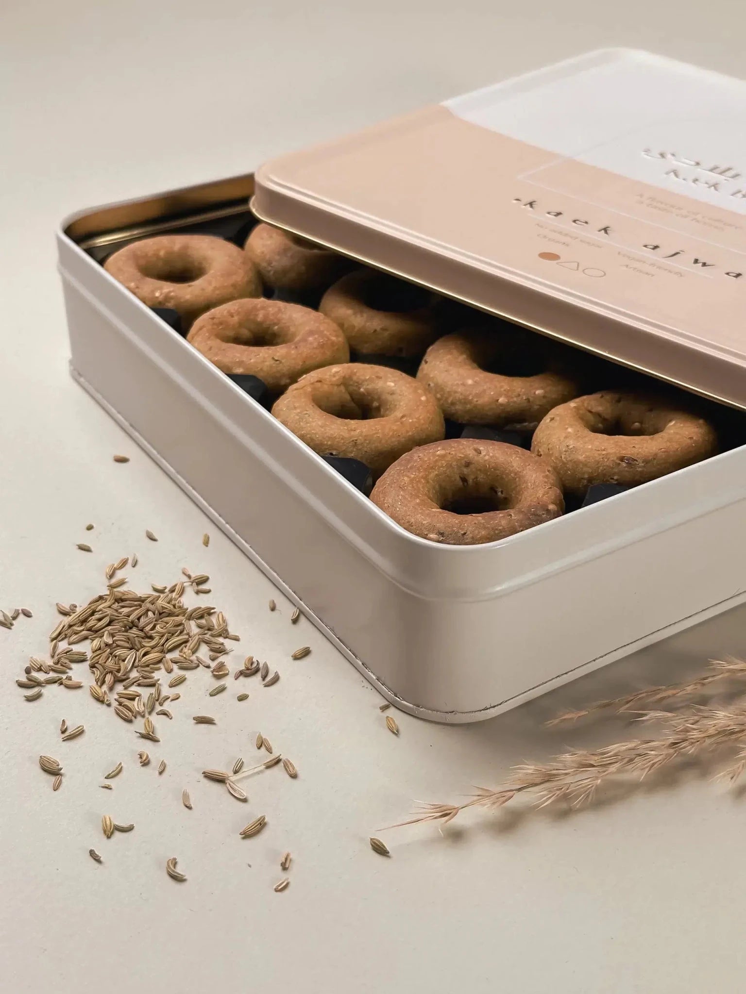 KAEK AJWA - KAEK BLADY - MIRA Y MANO