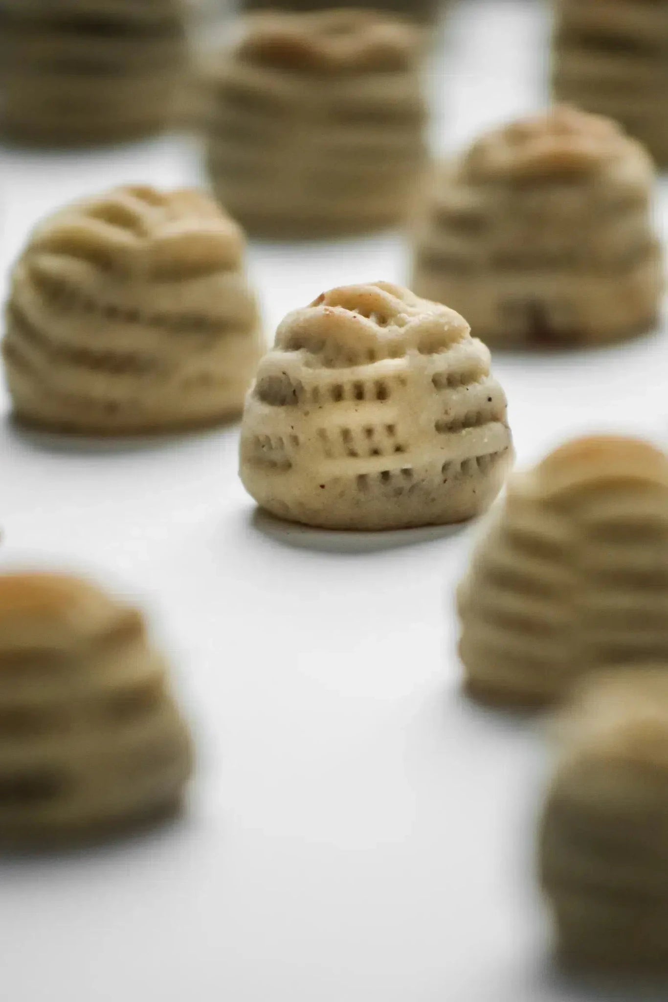 KAEK SEMOLINA WITH WALNUTS - KAEK BLADY - MIRA Y MANO