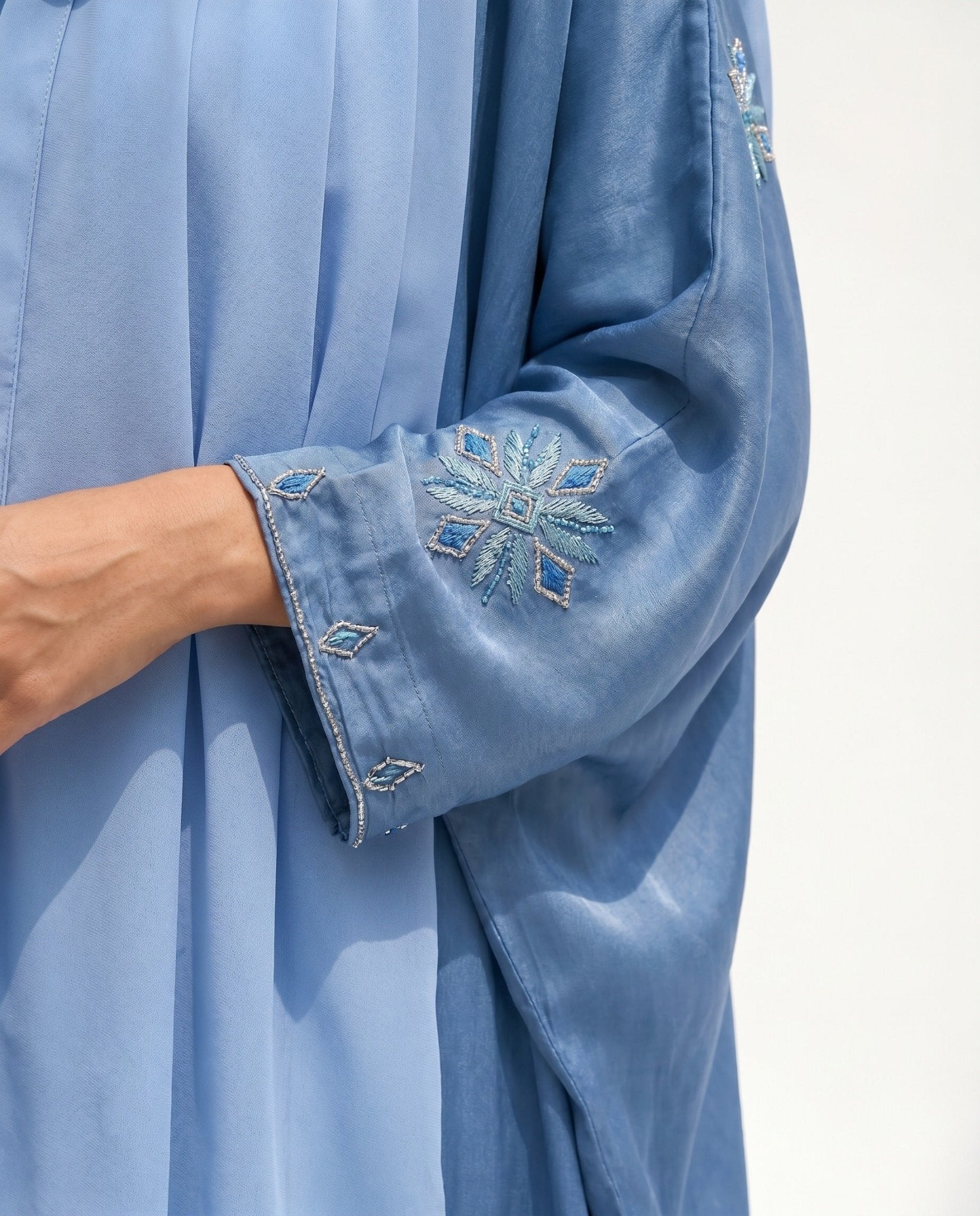 M0836 ABAYA - KERTA COLLECTION - MIRA Y MANO