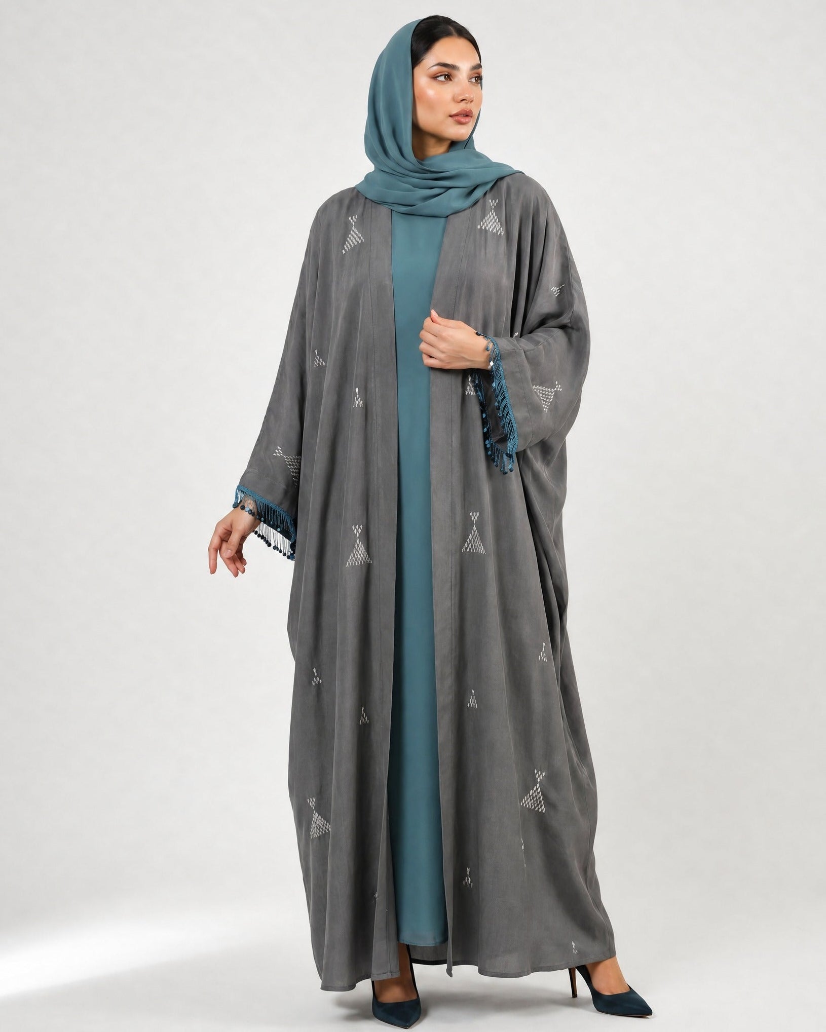 M0839 ABAYA - KERTA COLLECTION - MIRA Y MANO