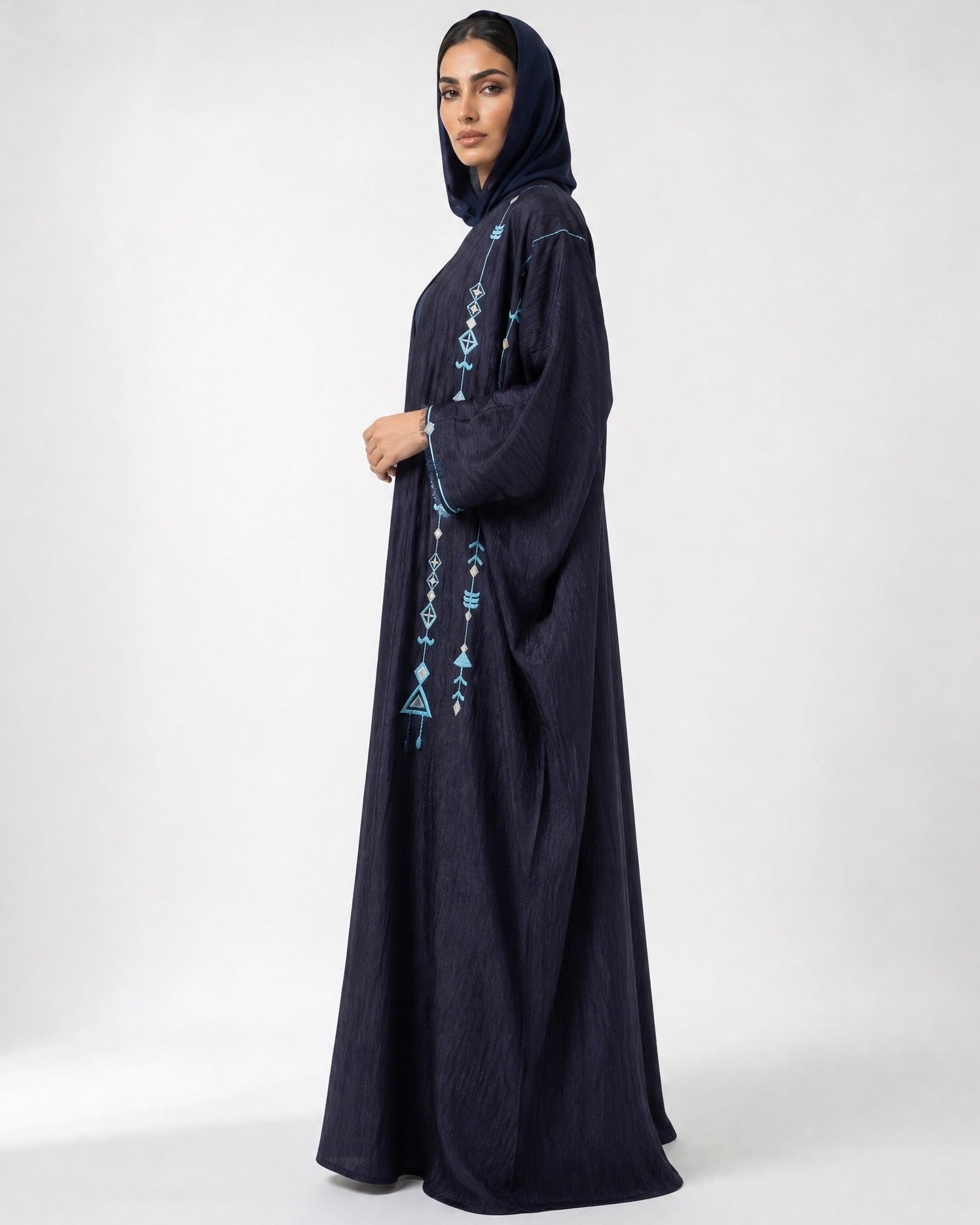 M0859 – Midnight Blue Silk Abaya - KERTA COLLECTION - MIRA Y MANO