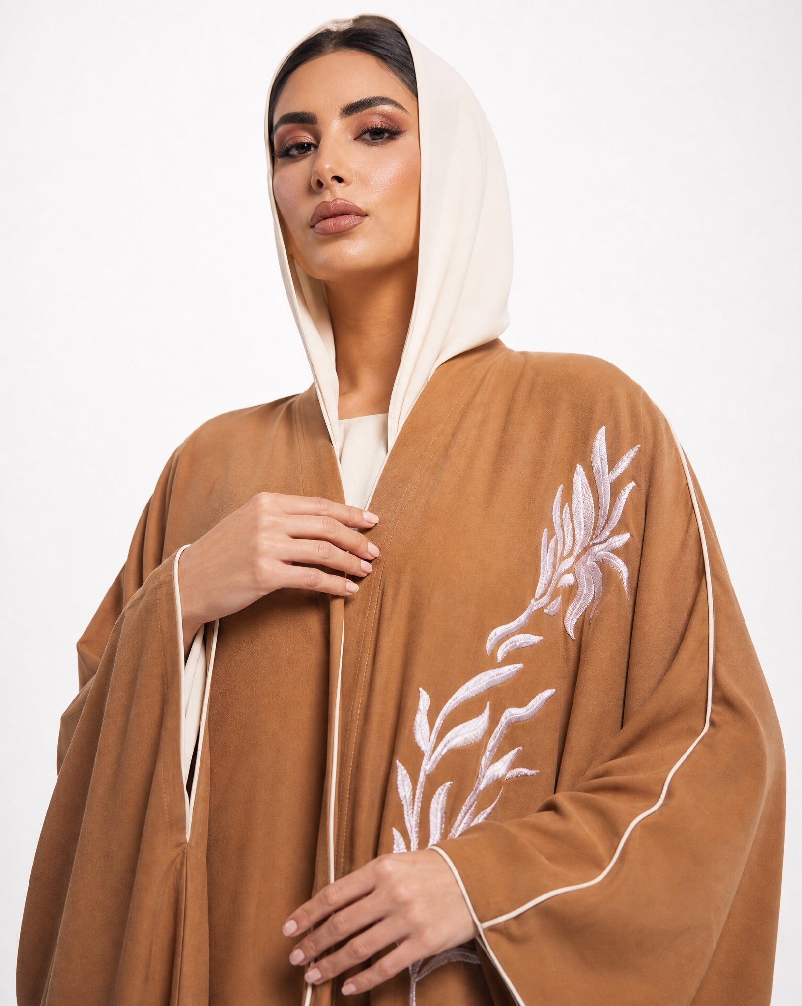 M0875 – Black Silk Abaya - KERTA COLLECTION - MIRA Y MANO