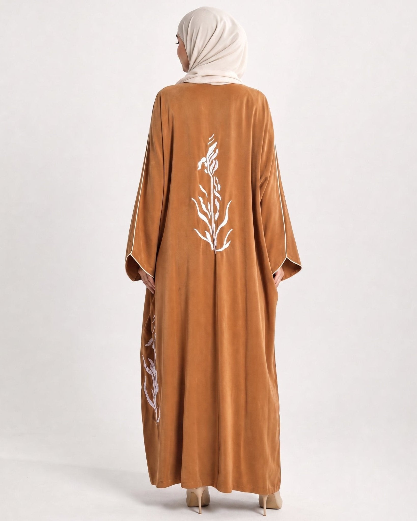 M0875 – Black Silk Abaya - KERTA COLLECTION - MIRA Y MANO