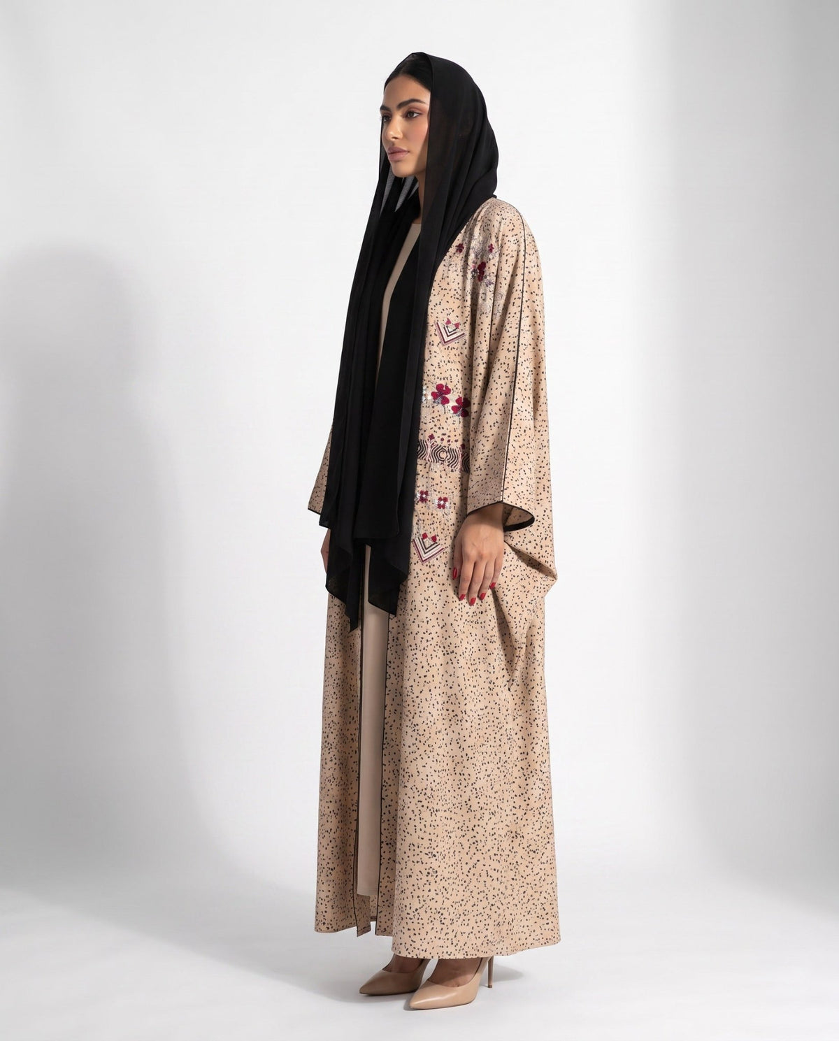 M0897 - Beige Cotton Abaya - KERTA COLLECTION - MIRA Y MANO